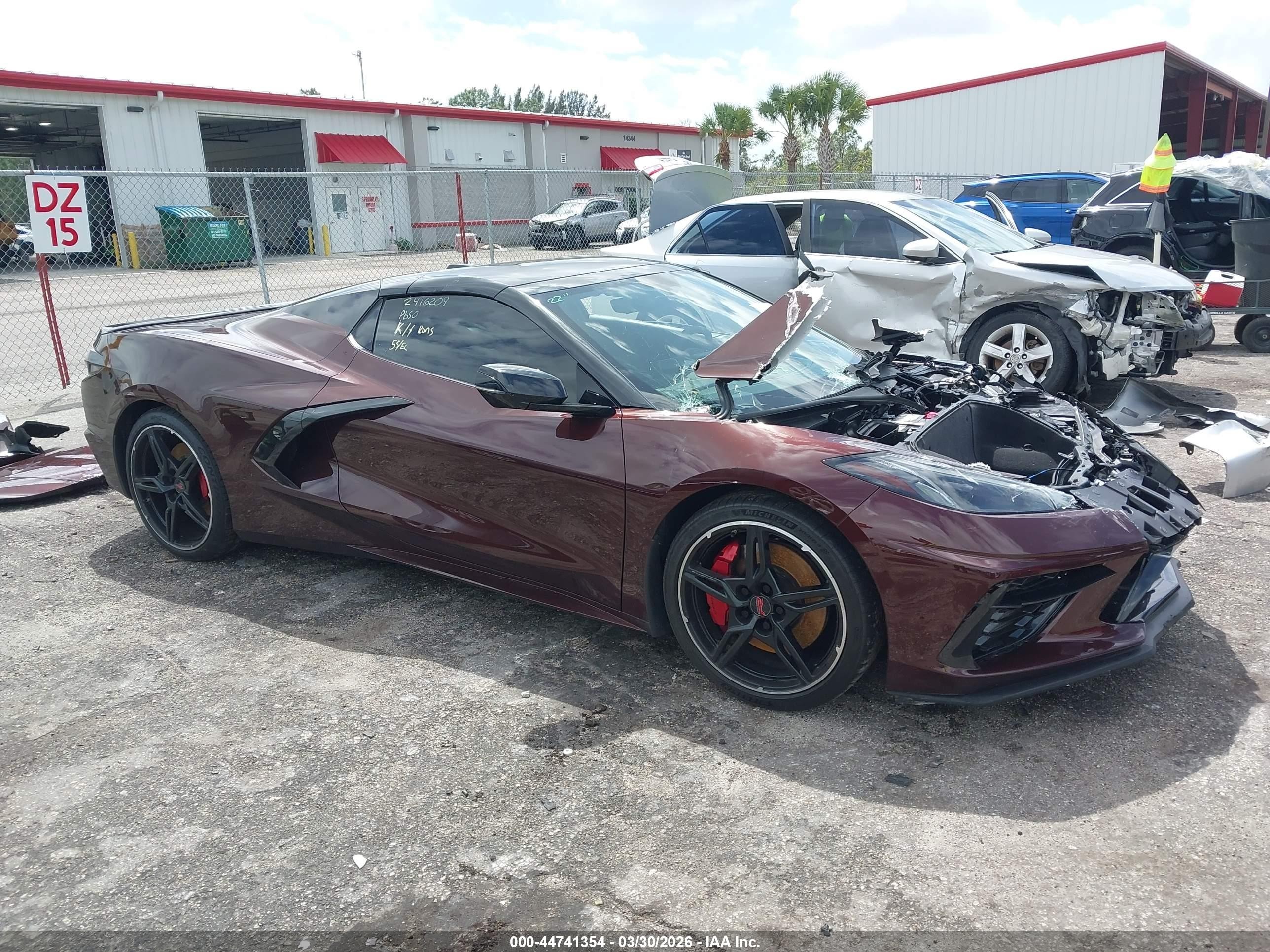 2022 Chevrolet Corvette 3LT, VIN 1G1YC3D43N5107071 — Front end
