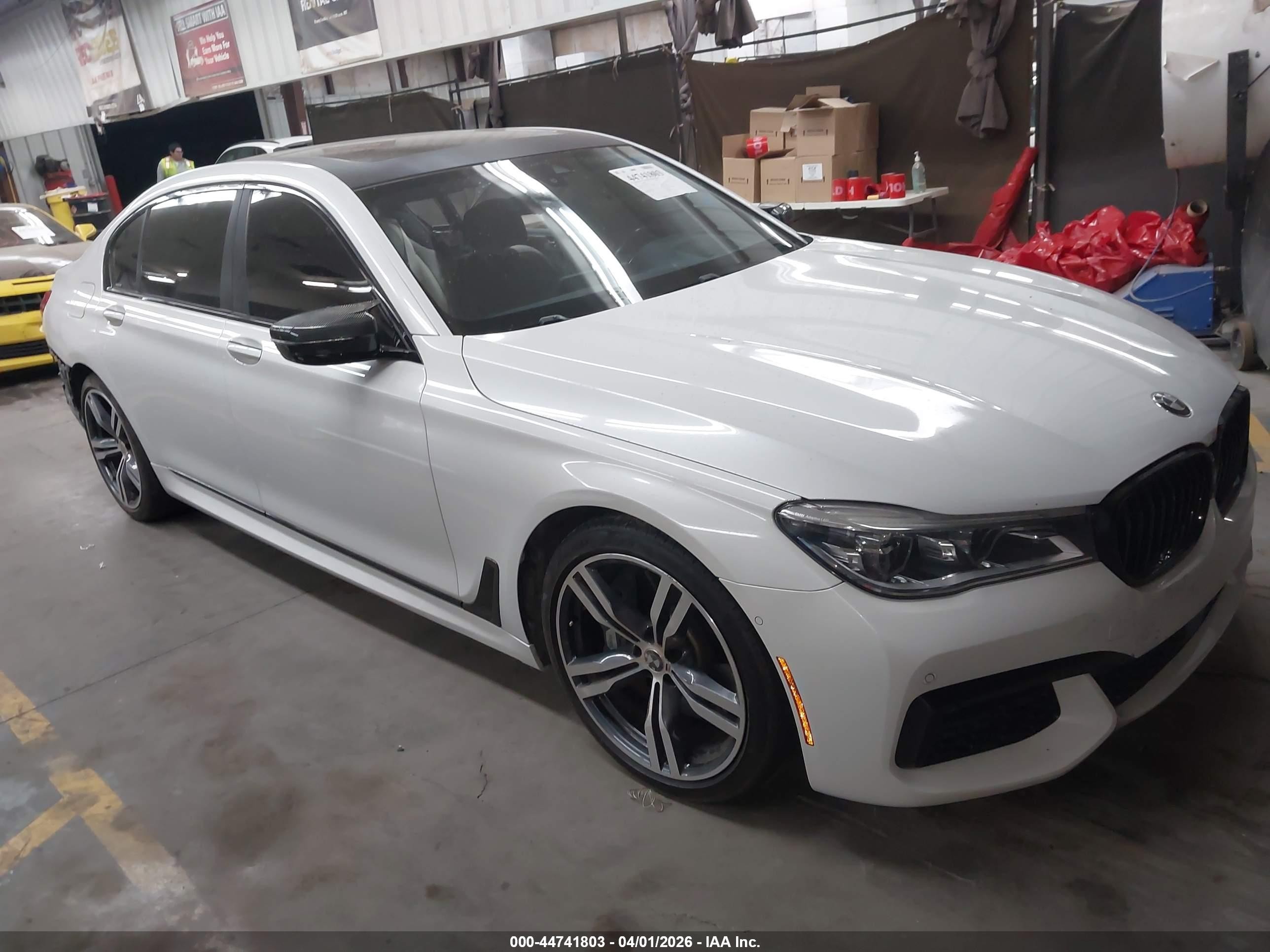 2016 BMW 7 Series 750i xDrive, VIN WBA7F2C52GG420972 — Rear end