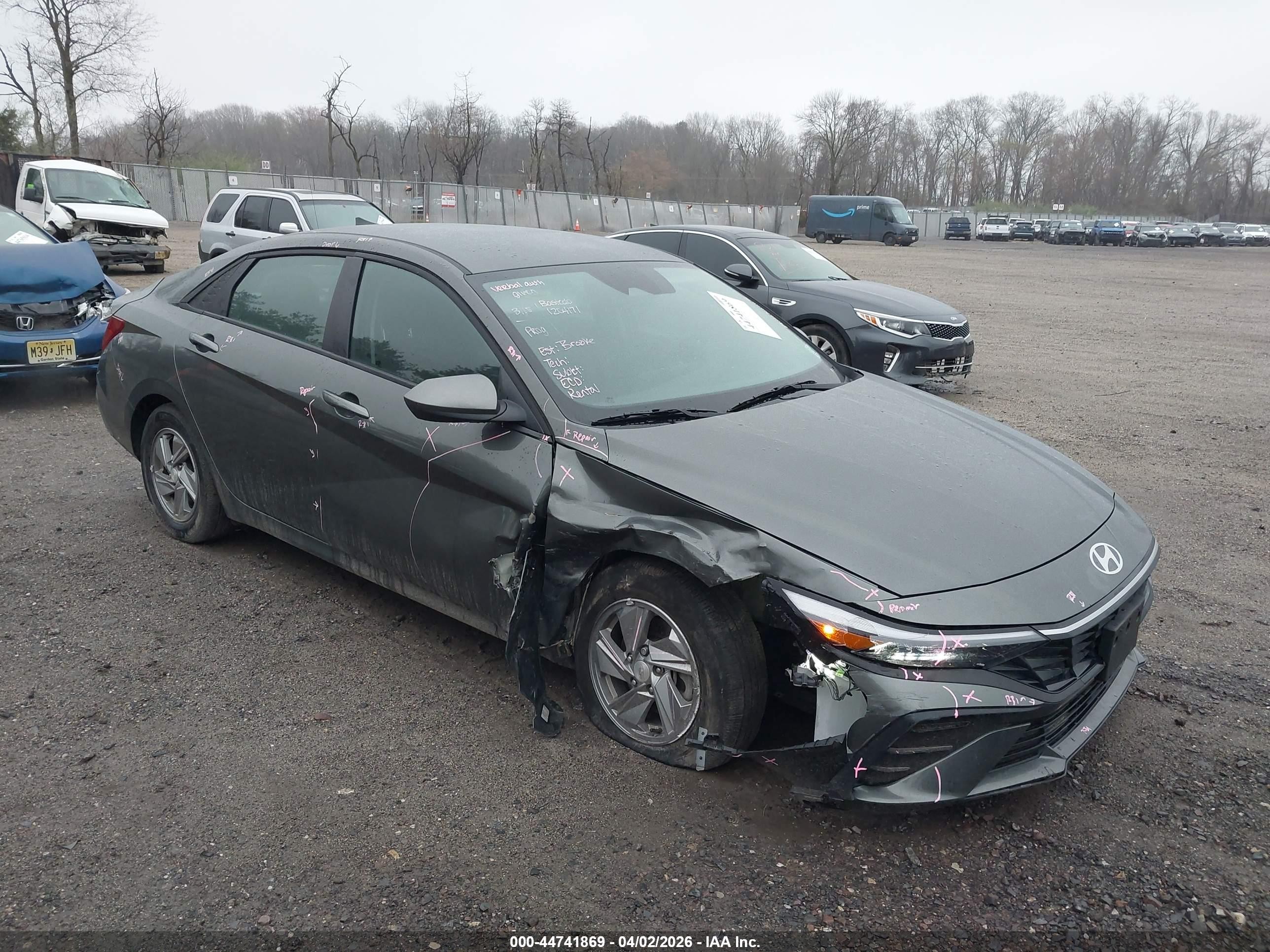 2025 Hyundai Elantra SE, VIN KMHLL4DG1SU941130 — Side