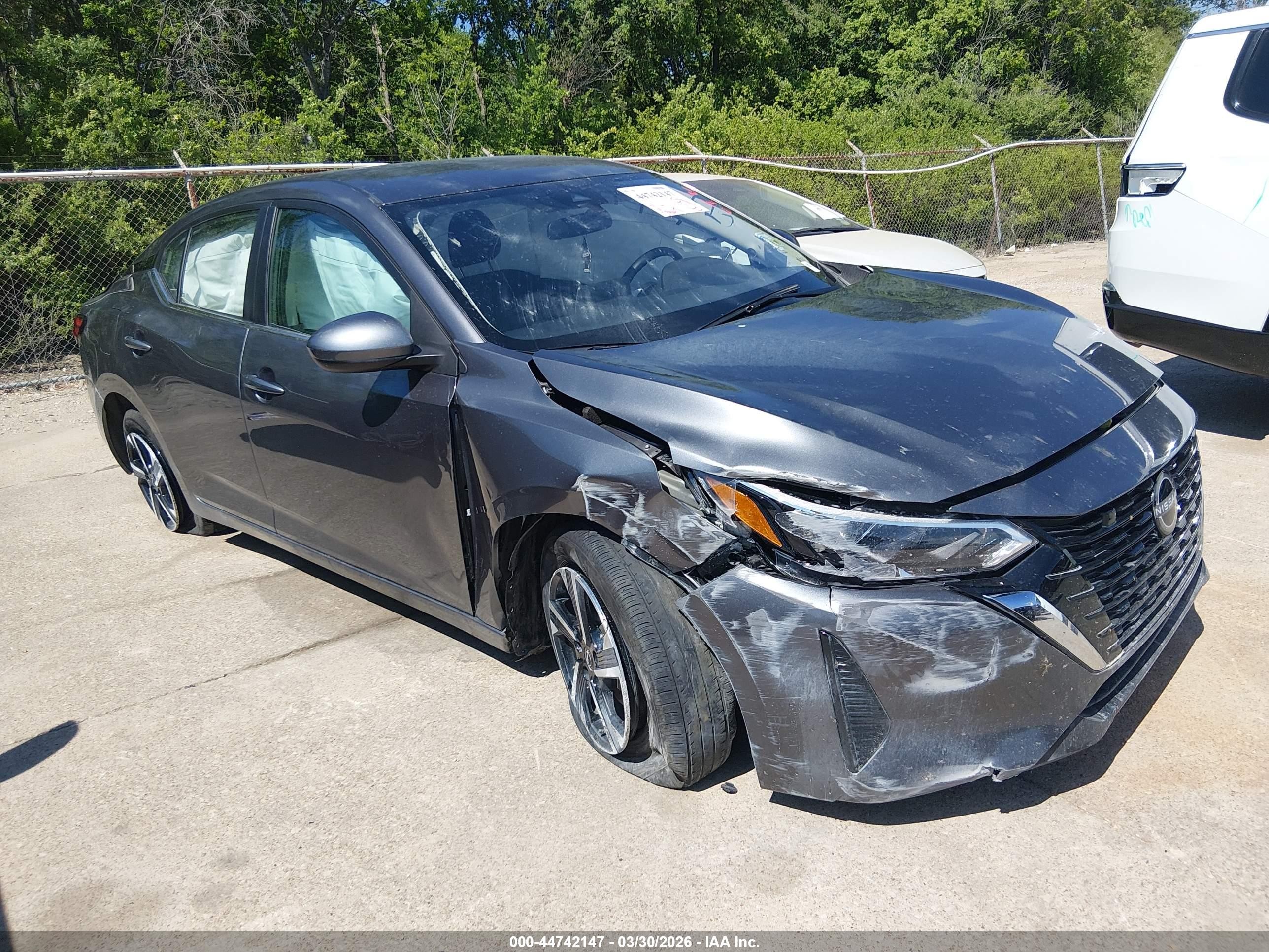 2025 Nissan Sentra SV, VIN 3N1AB8CV0SY341186 — Front end