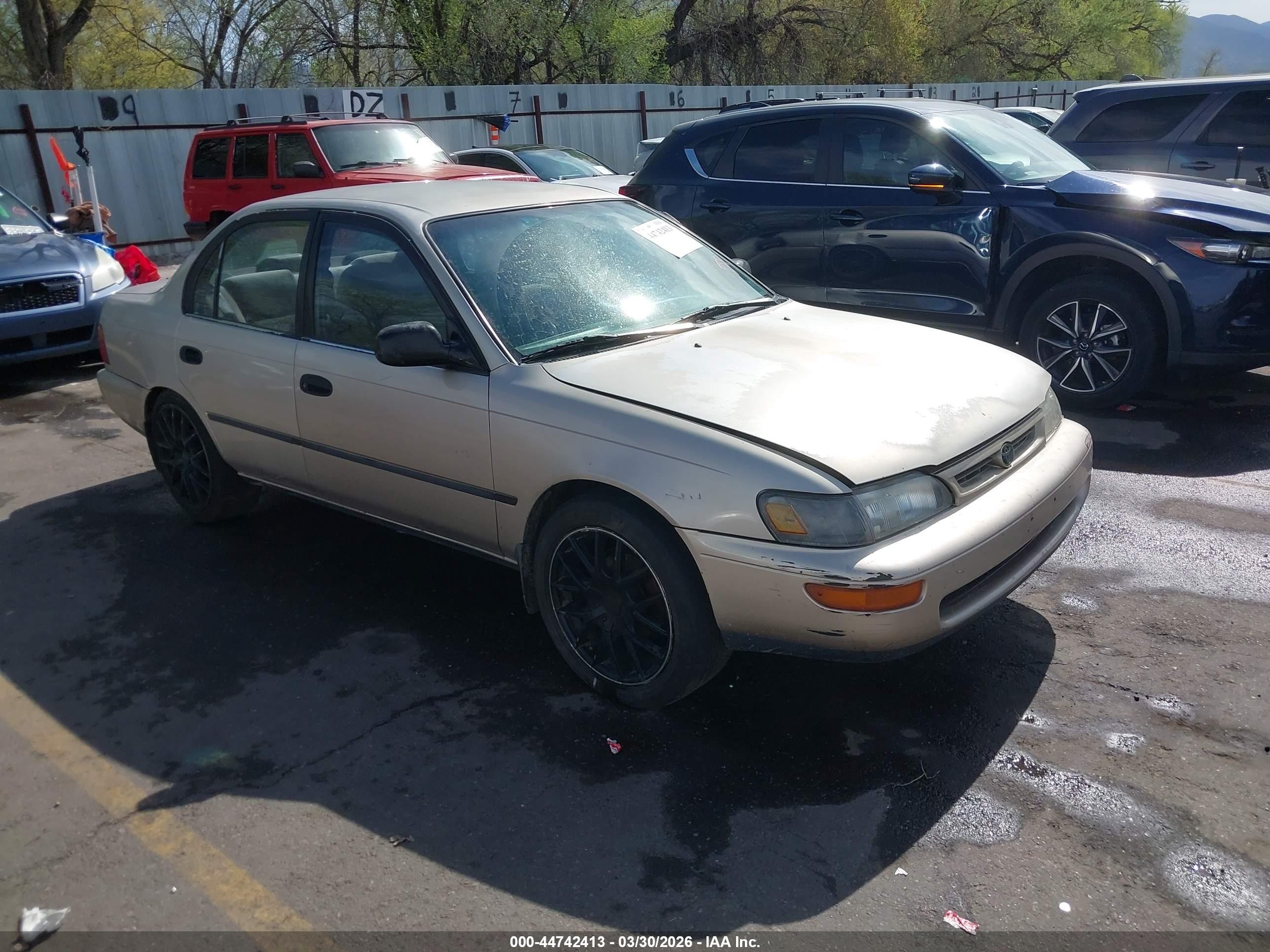 1994 Toyota Corolla Deluxe, VIN 1NXAE09B1RZ125777 — Rear end