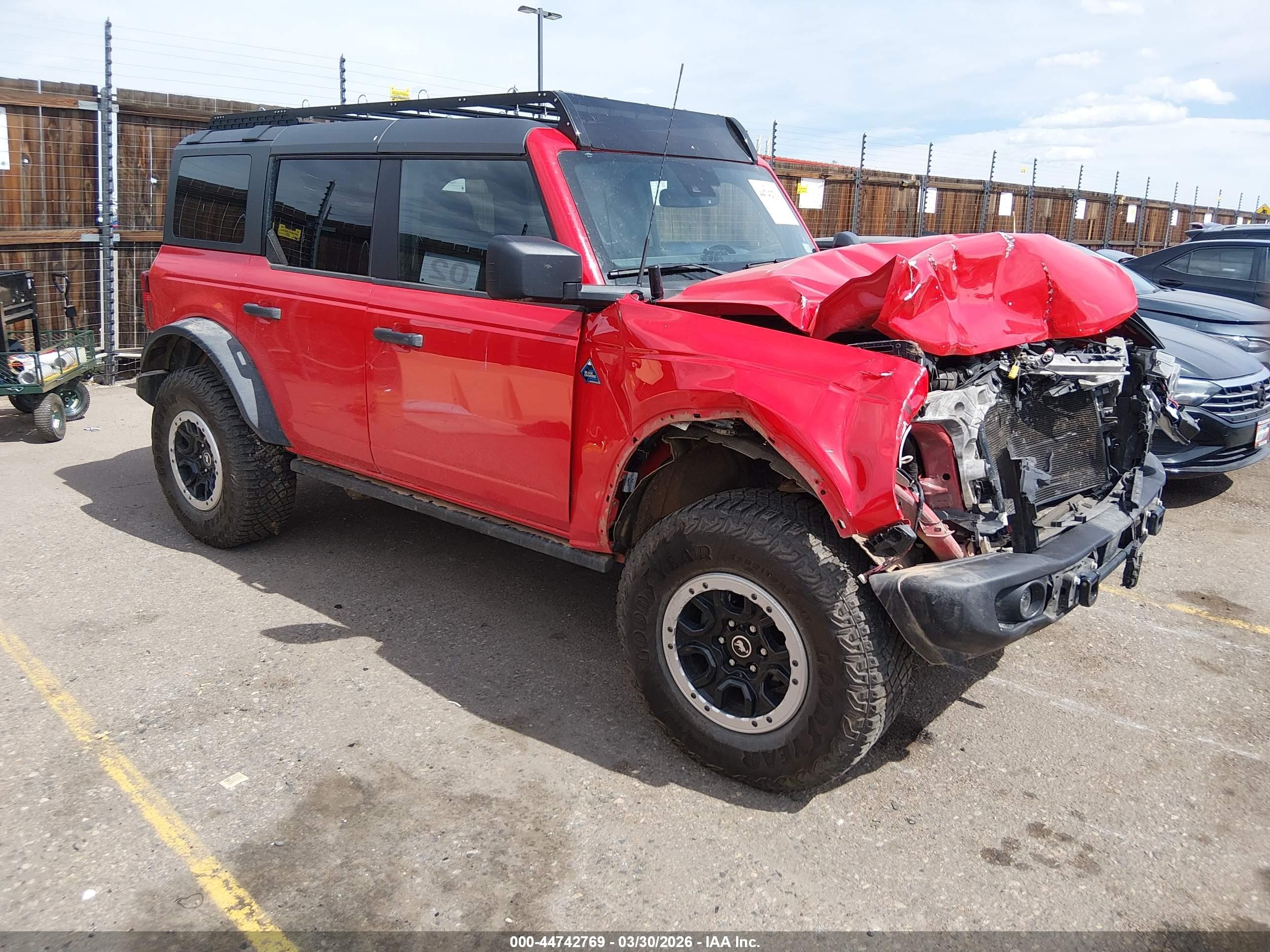 2023 Ford Bronco Outer Banks, VIN 1FMEE5DP4PLC08222 — Front end