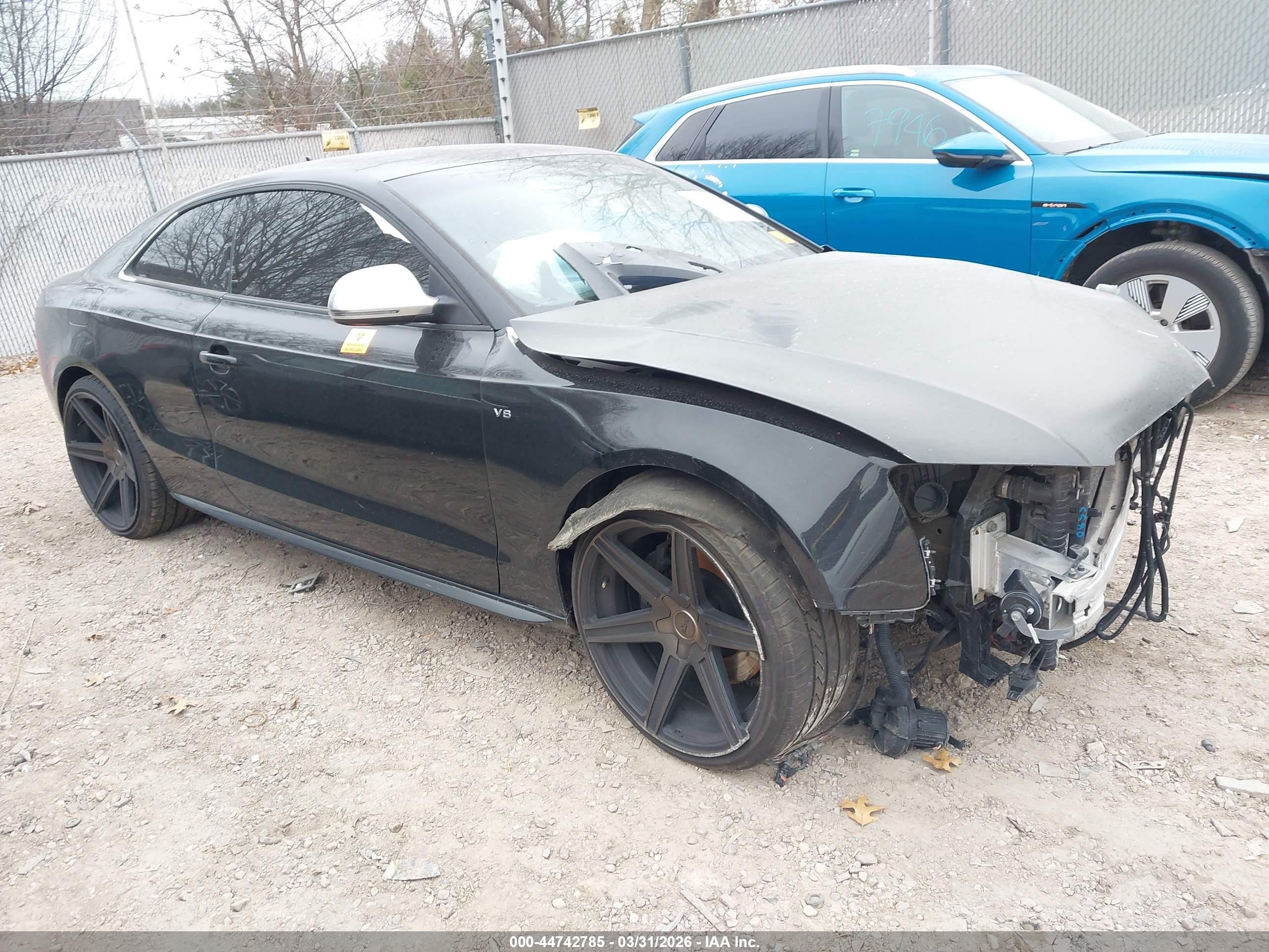 2009 Audi S5, VIN WAURV78T19A041712 — Перед