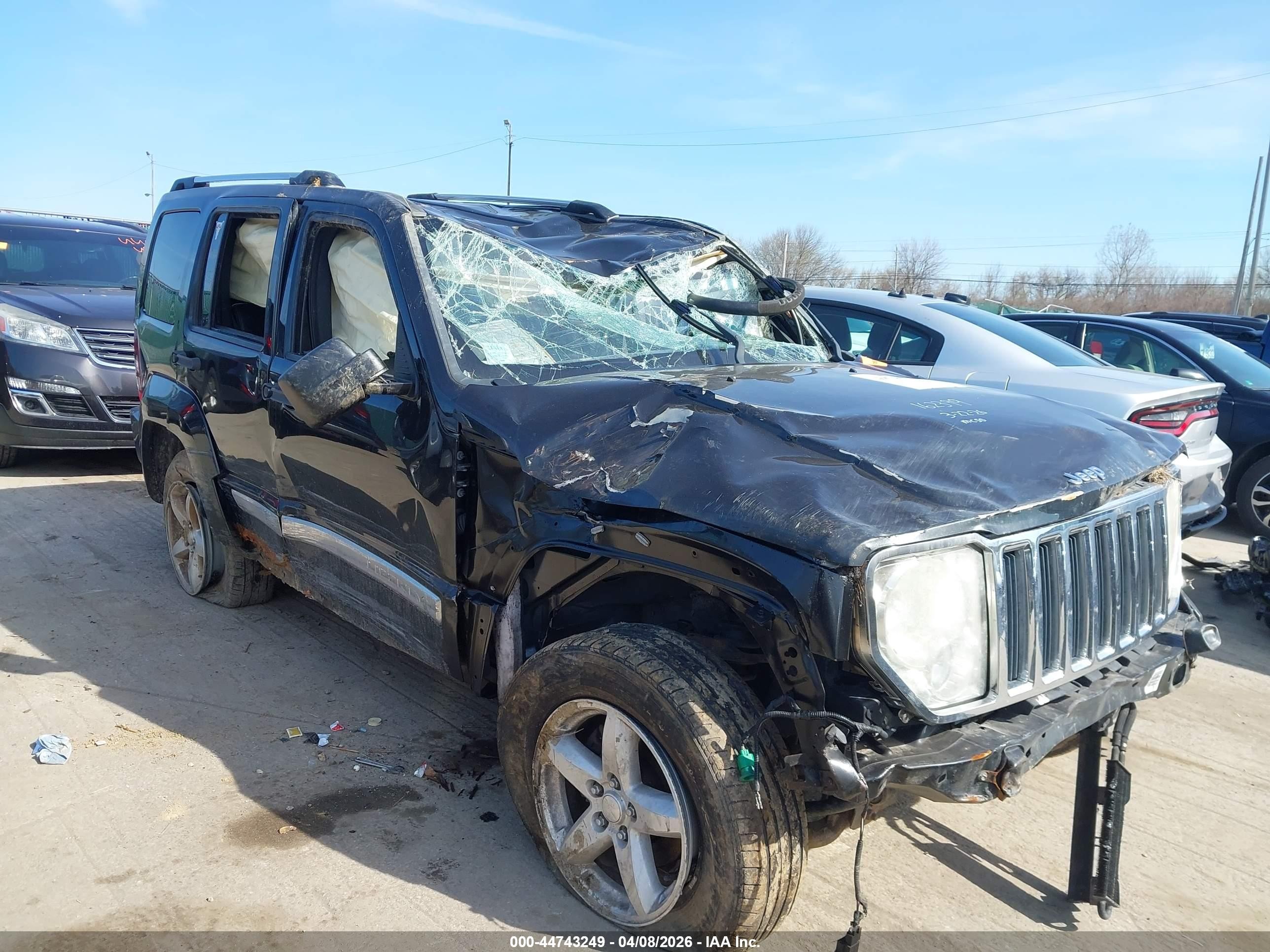 2012 Jeep Liberty Limited, VIN 1C4PJMCK7CW134702 — Опрокидывание