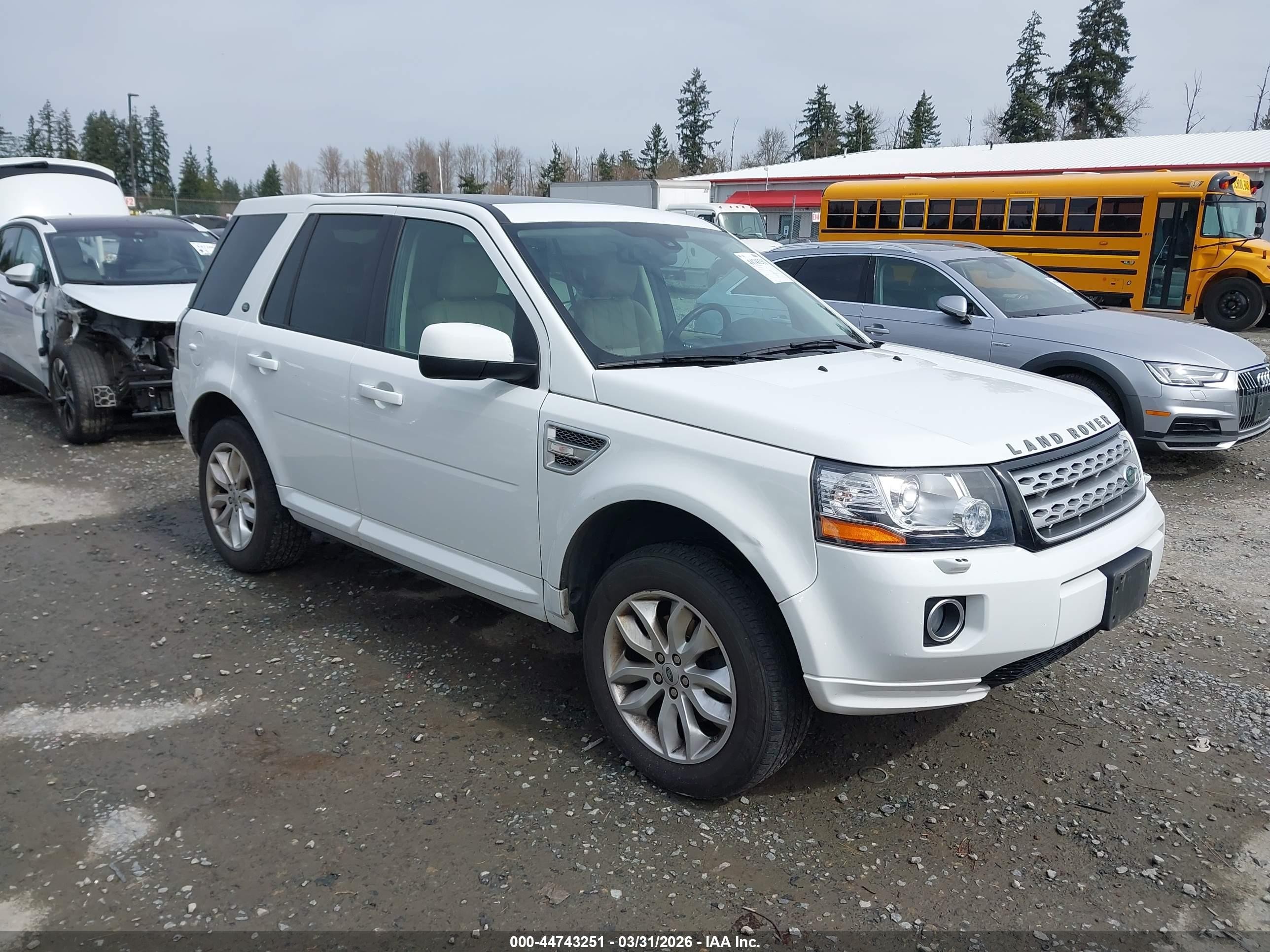 2013 Land Rover LR2, VIN SALFR2BG1DH328730 — Rear end