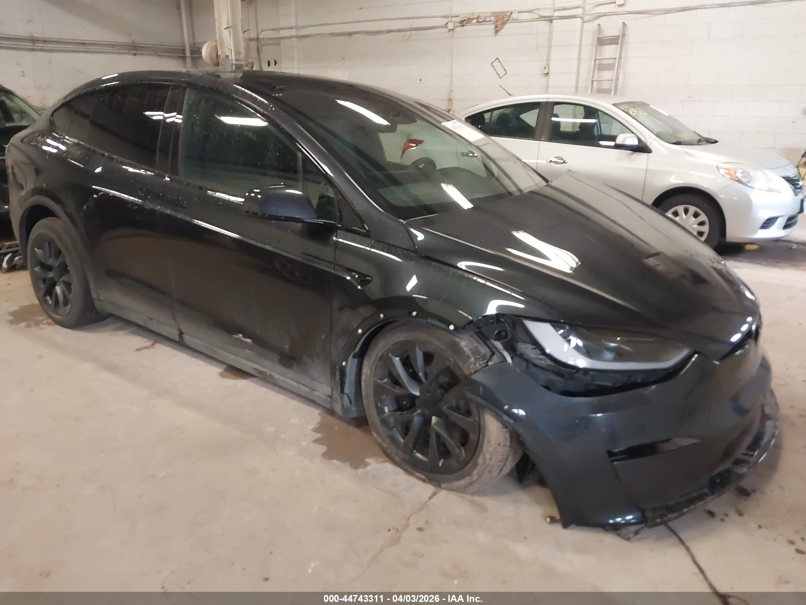 2024 Tesla Model X, VIN 7SAXCDE57RF443443 — Front end