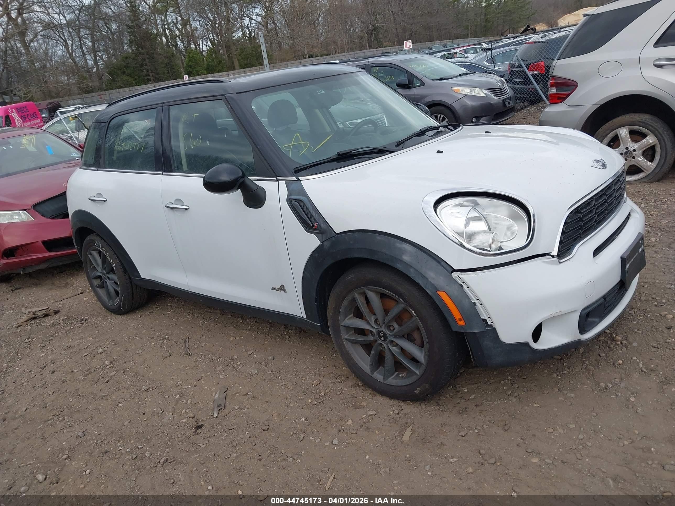 2013 MINI Countryman S ALL4, VIN WMWZC5C58DWP34615 — Не указано