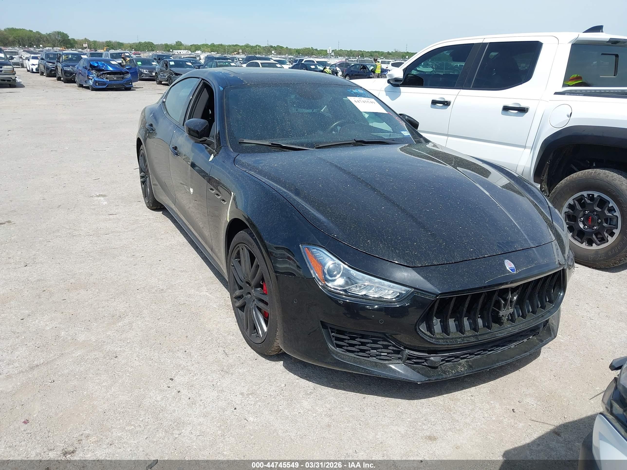 2018 Maserati Ghibli, VIN ZAM57XSA4J1296437 — Side