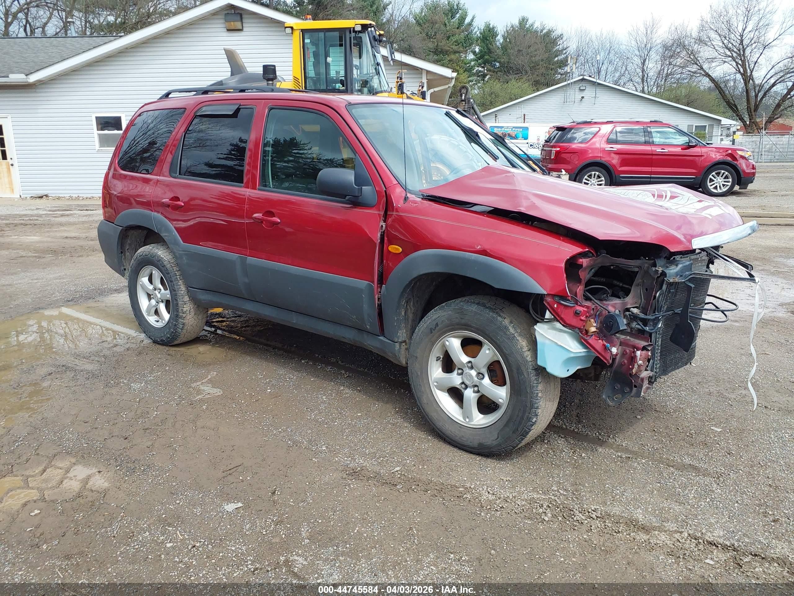 2005 Mazda Tribute i, VIN 4F2YZ02Z55KM19011 — Front end