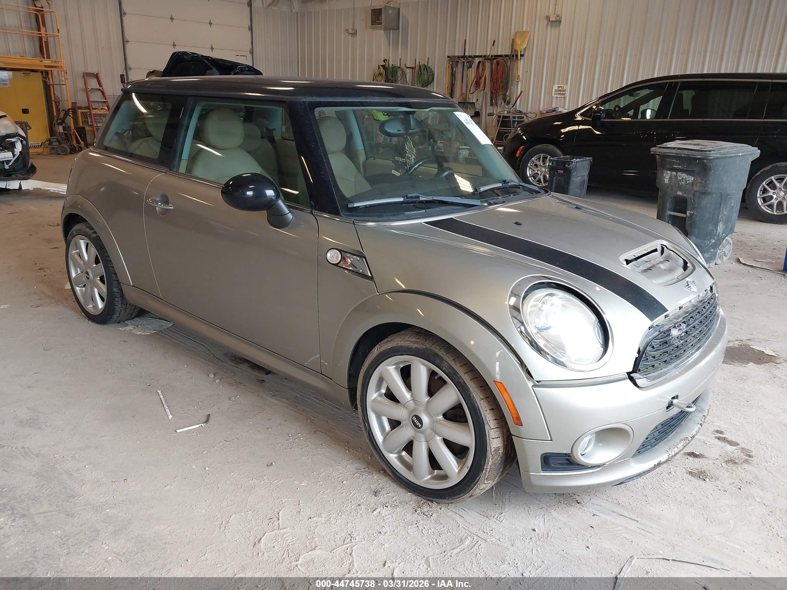 2010 MINI Hardtop S, VIN WMWMF7C50ATZ70749 — Mechanical