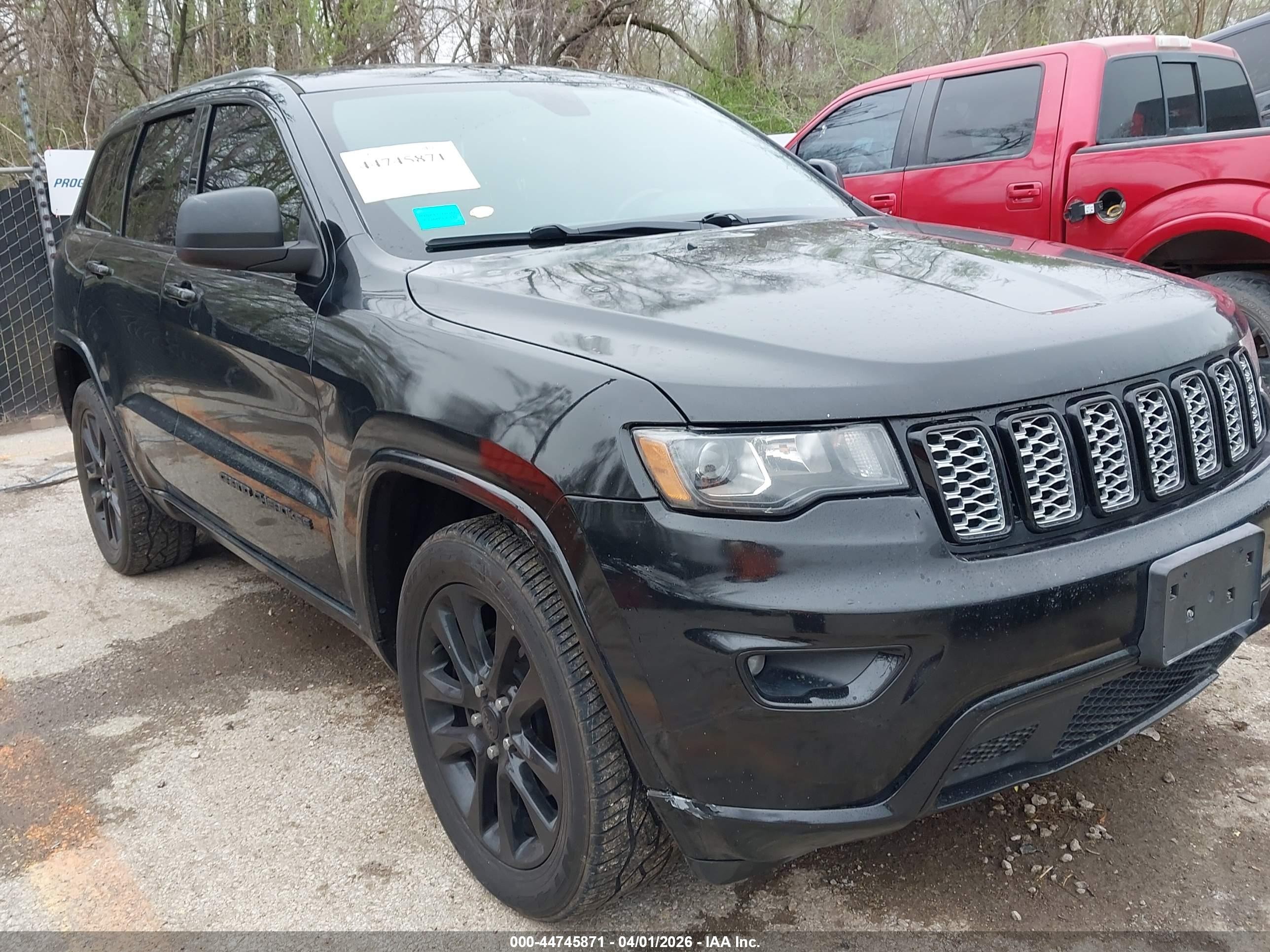 2017 Jeep Grand Cherokee Altitude, VIN 1C4RJFAG1HC751721 — Град