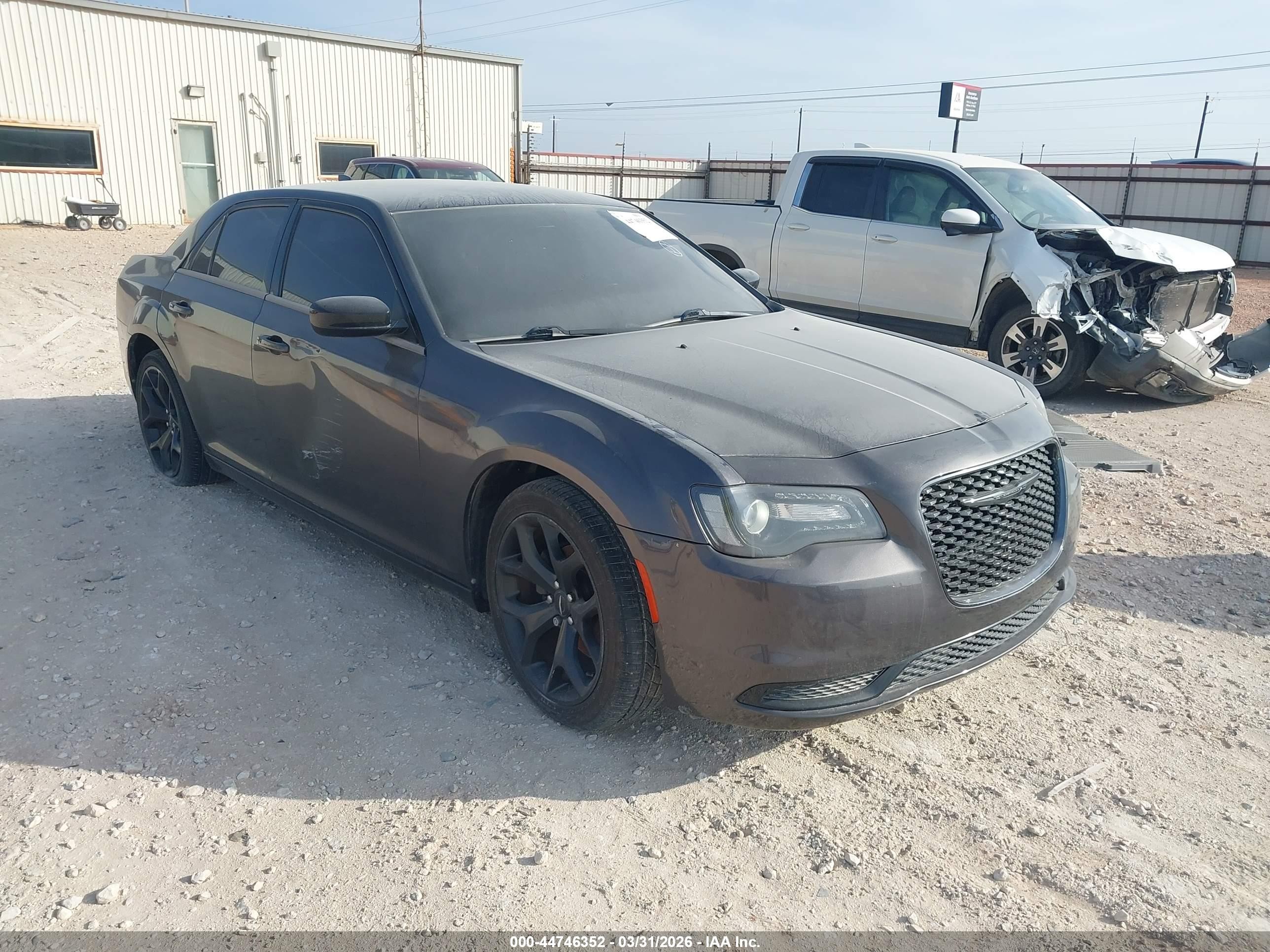 2020 Chrysler 300 Touring, VIN 2C3CCAAG5LH179047 — Вода / потоп