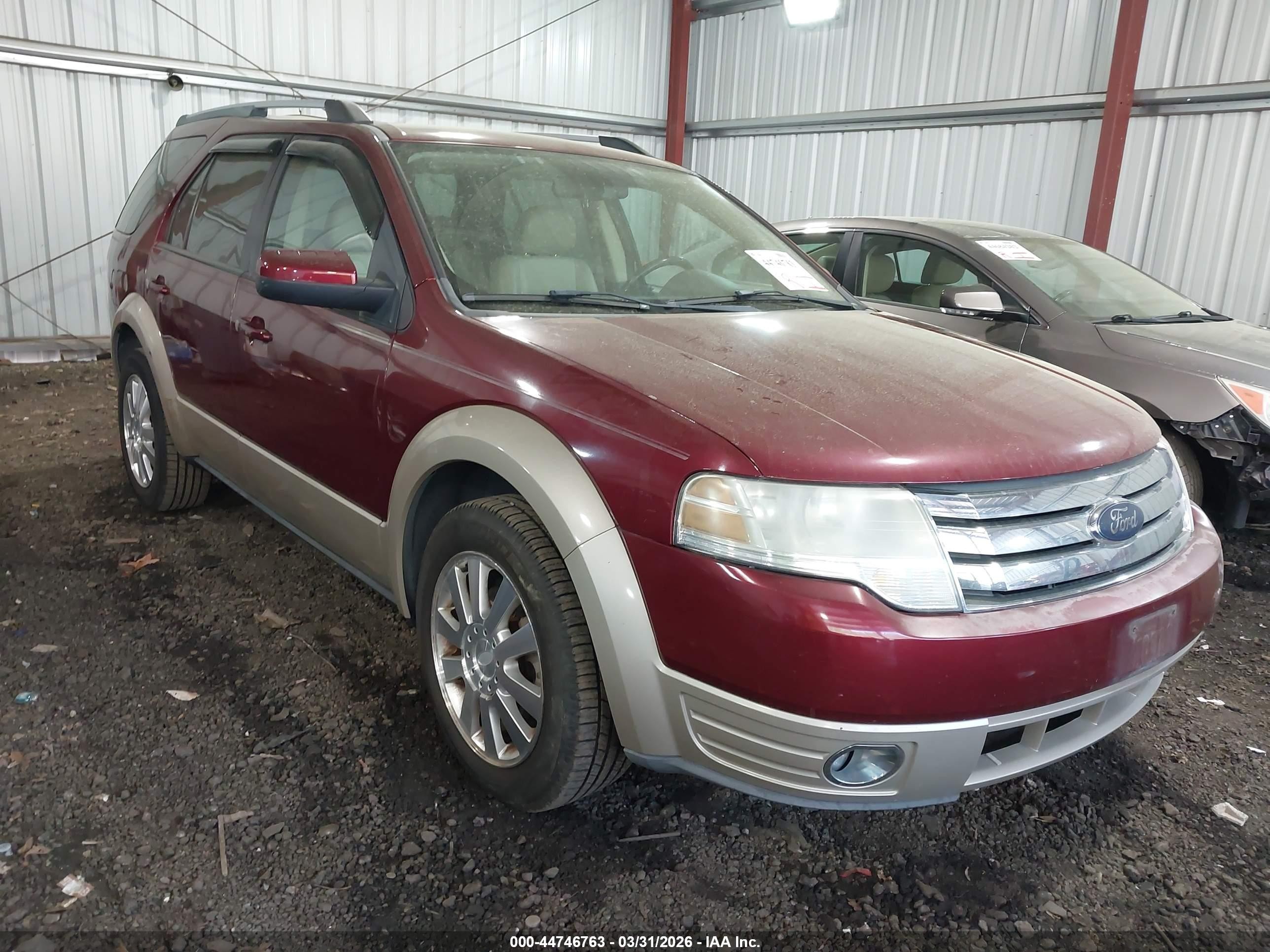 2008 Ford Taurus X Eddie Bauer, VIN 1FMDK07W38GA43378 — Front end