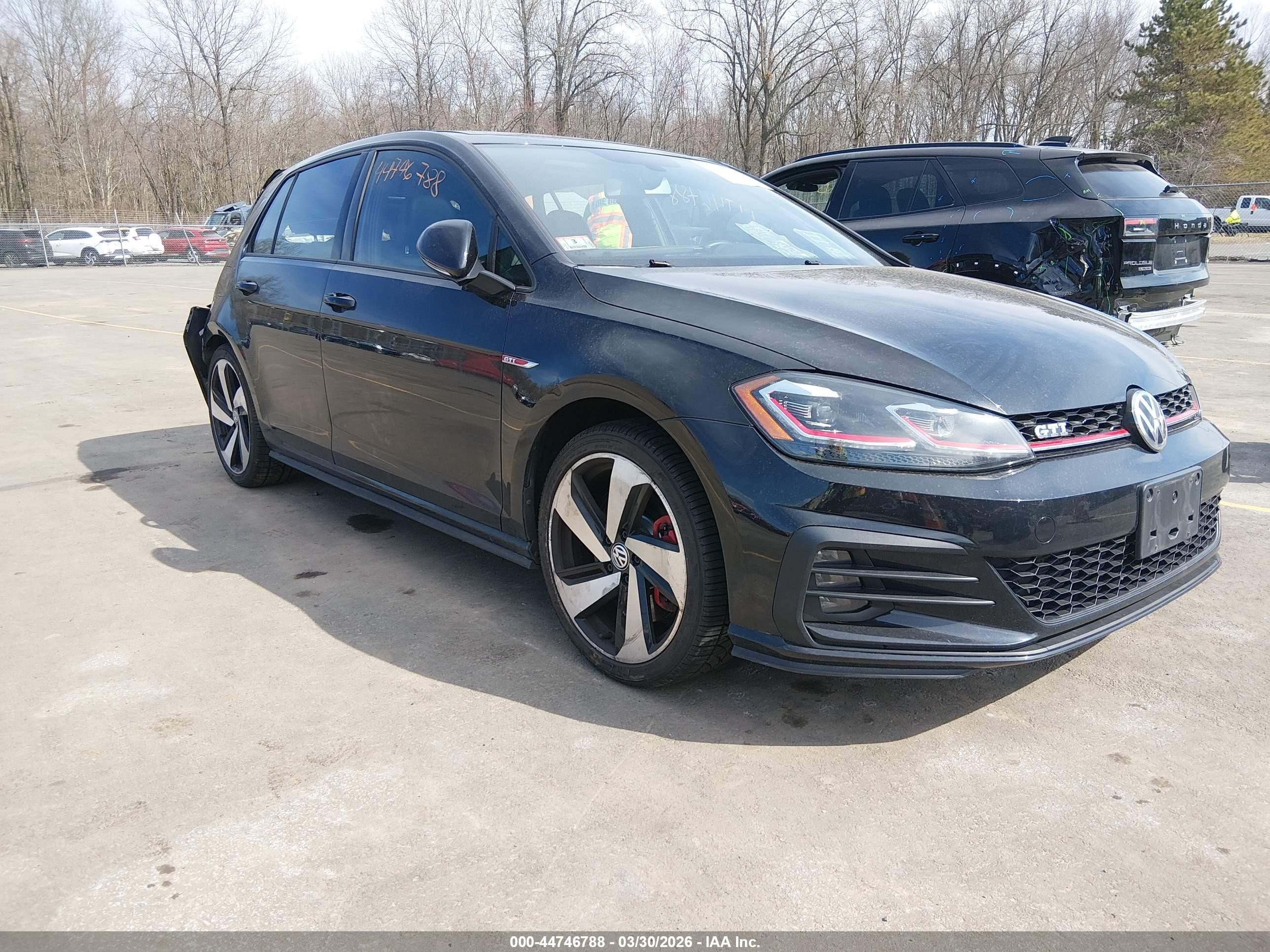 2018 Volkswagen Golf GTI S, VIN 3VW447AU6JM290403 — Rear end