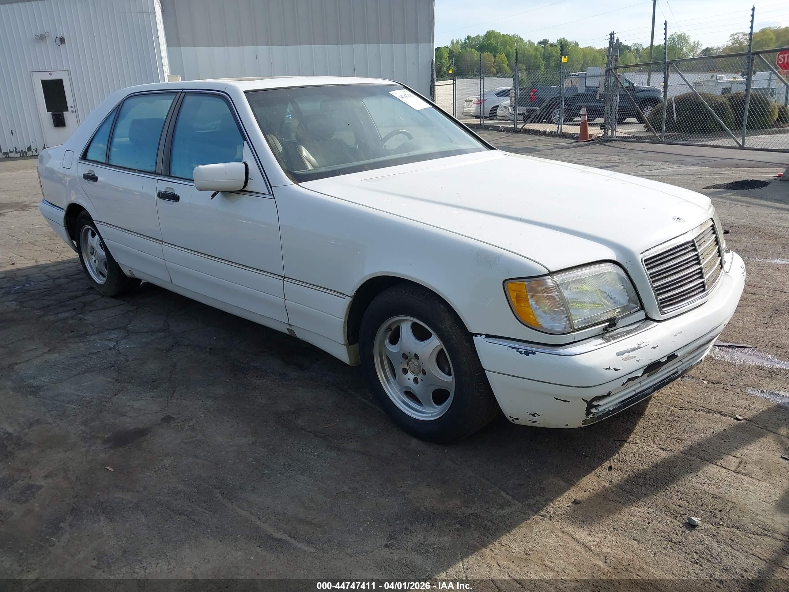 1997 Mercedes-Benz S 320, VIN WDBGA43E3VA328121 — Normal wear