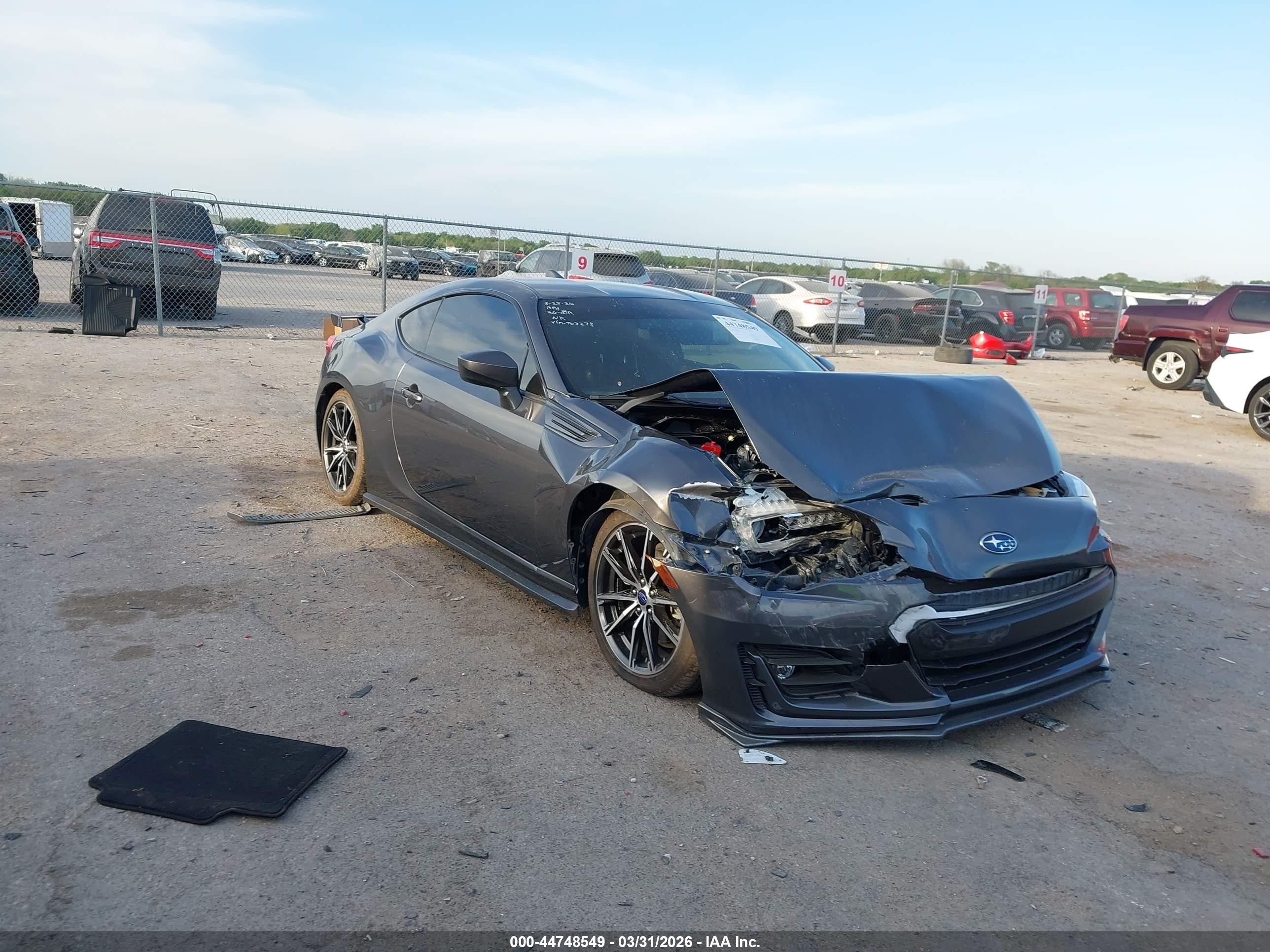 2020 Subaru BRZ Limited, VIN JF1ZCAC10L9703273 — Перед