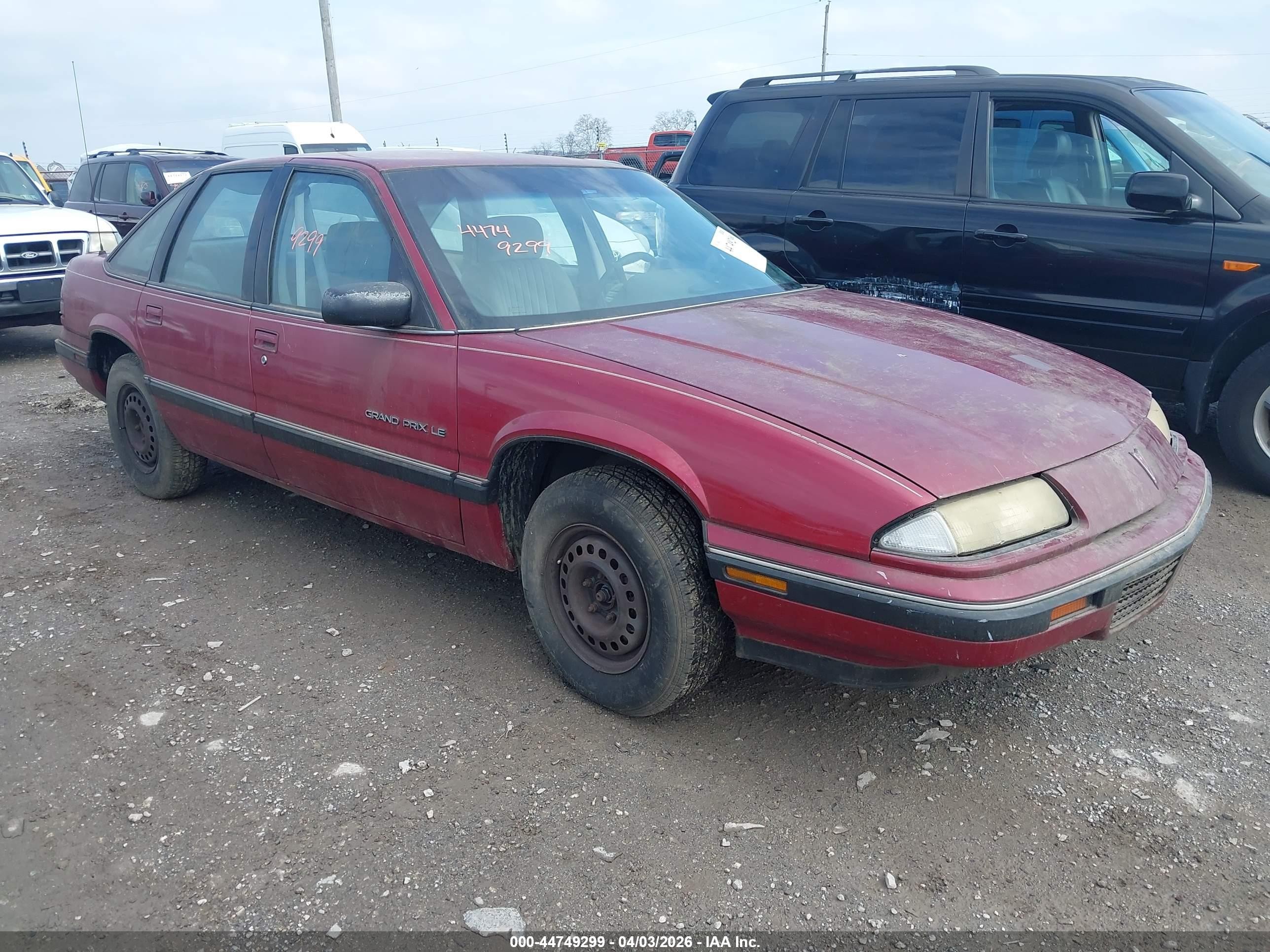1990 Pontiac Grand Prix, VIN 1G2WJ54T7LF282295 — Normal wear