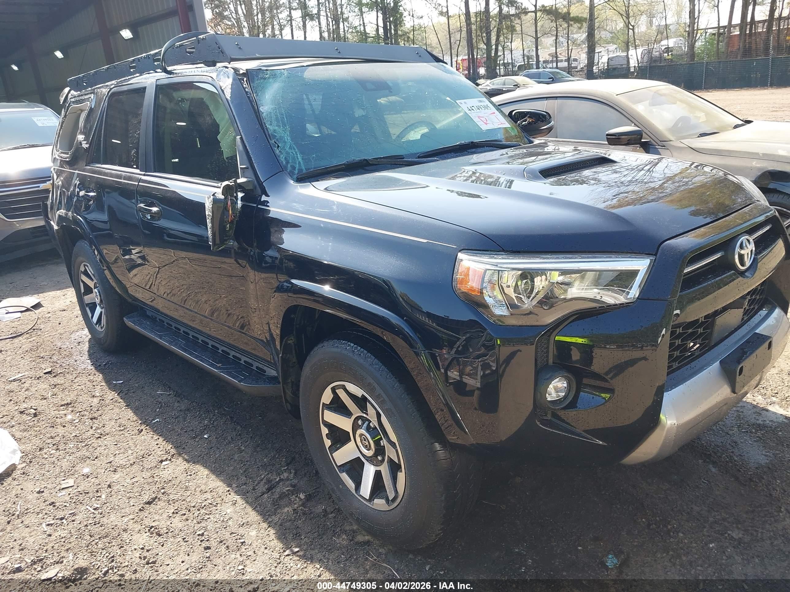 2022 Toyota 4Runner TRD Off Road Premium, VIN JTERU5JR9N6036128 — Rollover
