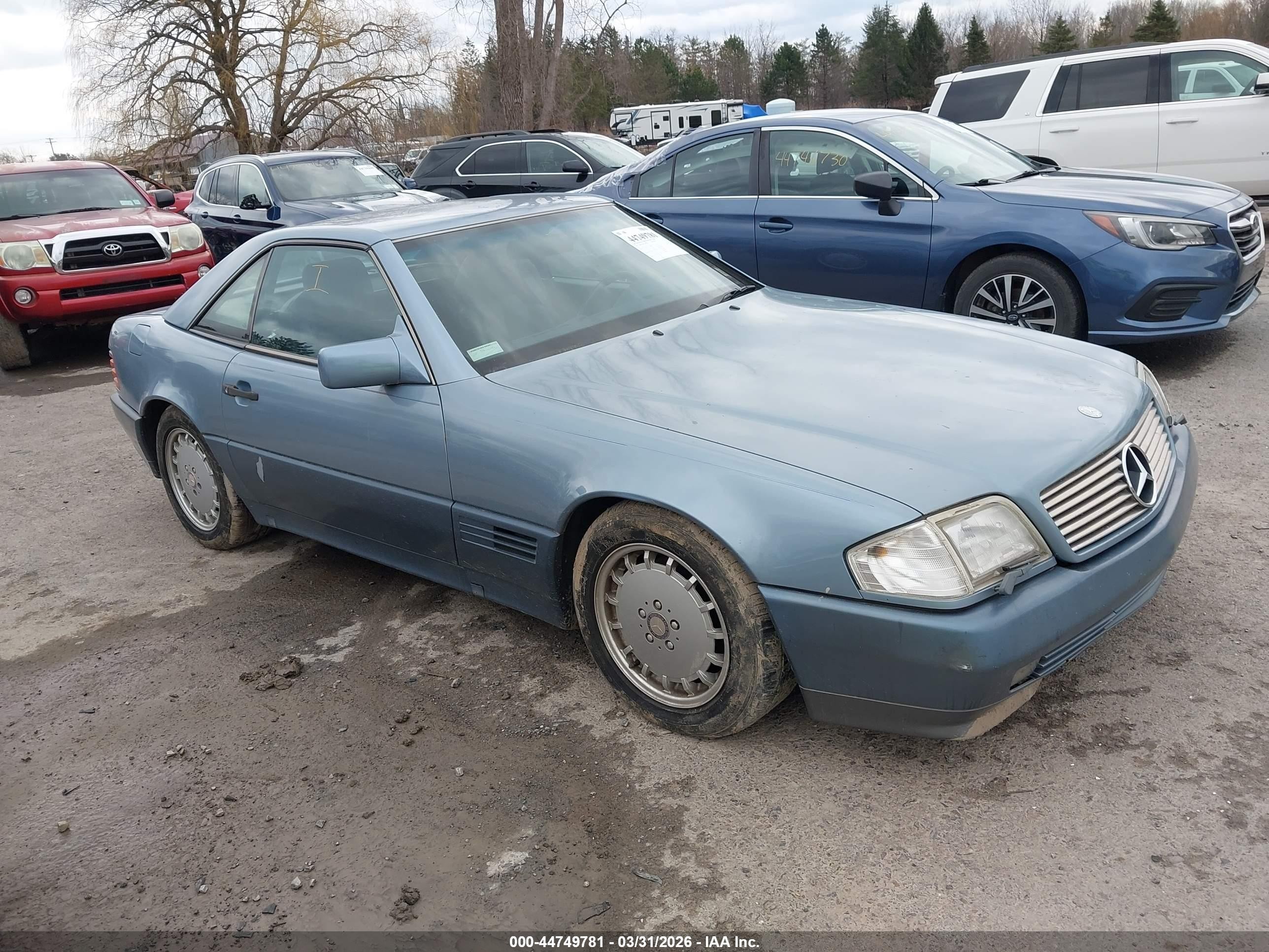 1990 Mercedes-Benz 300, VIN WDBFA61E1LF003980 — Normal wear