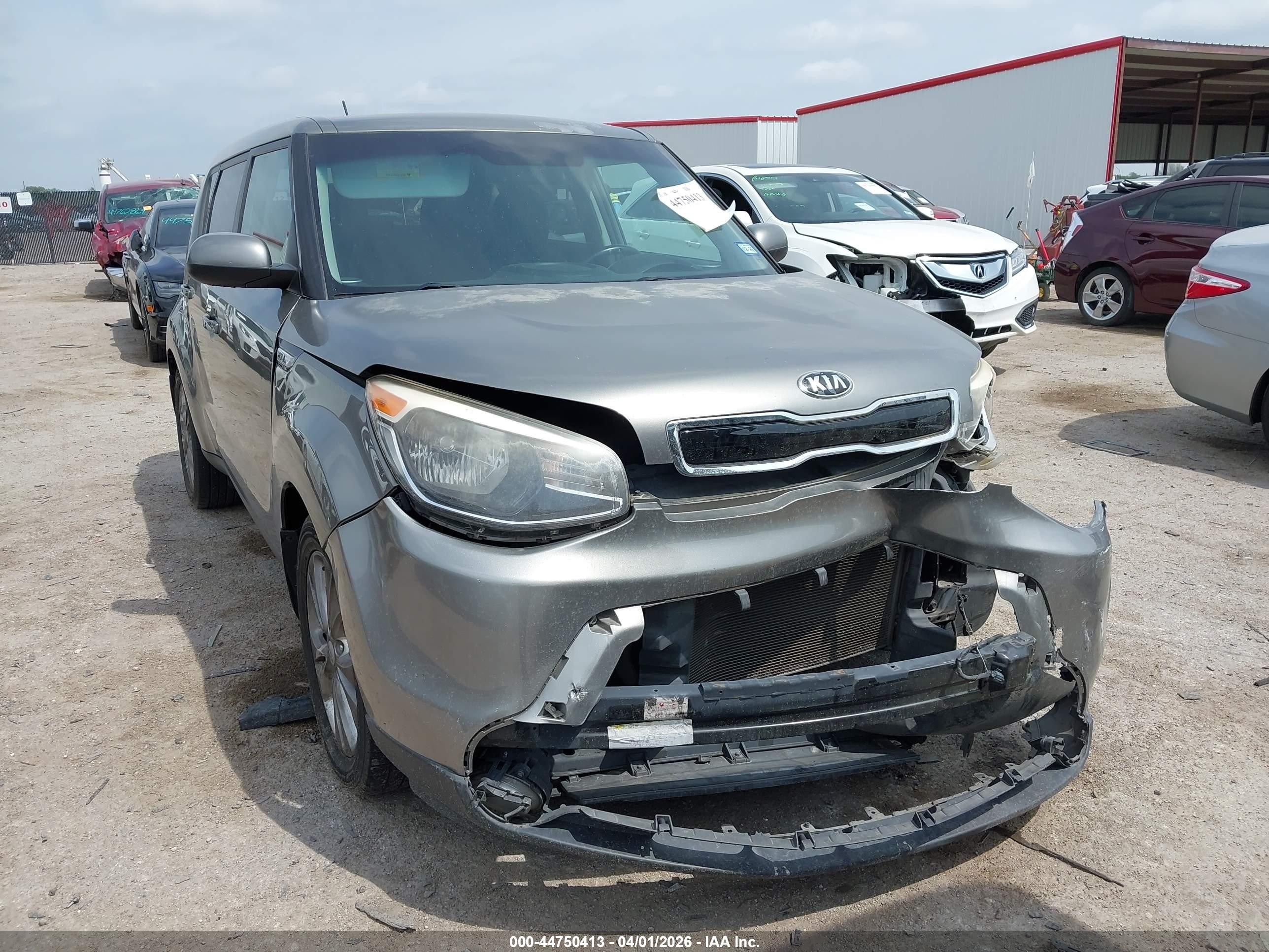 2016 Kia Soul +, VIN KNDJP3A59G7255842 — Front end