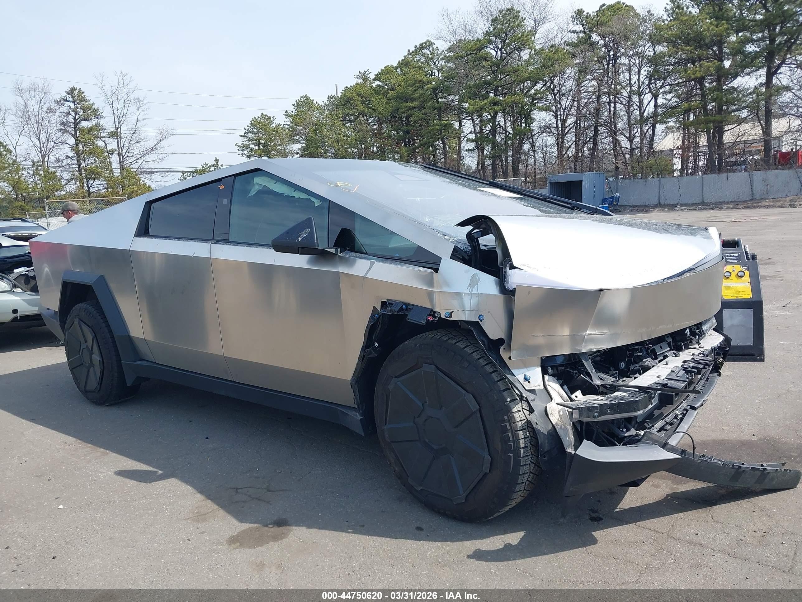 2025 Tesla Cybertruck, VIN 7G2CEHED4SA060001 — Front end