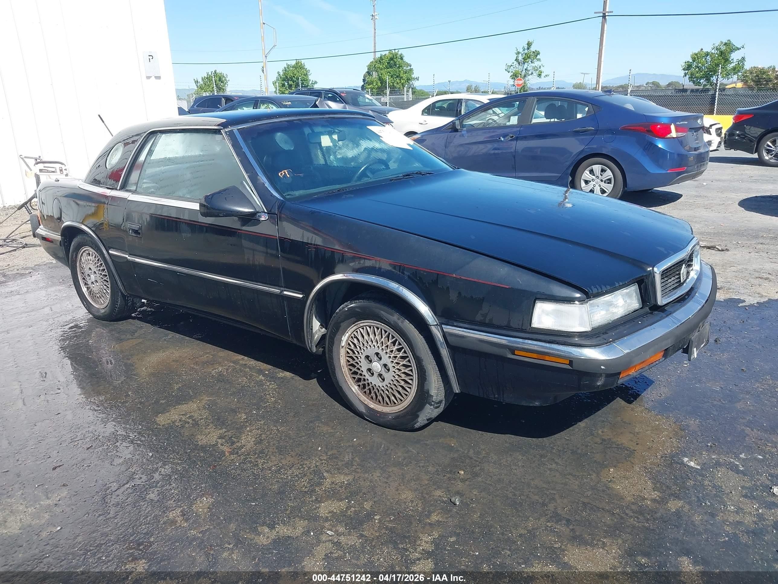 1991 Chrysler TC by Maserati, VIN ZC2FS120XMB208396 — Normal wear