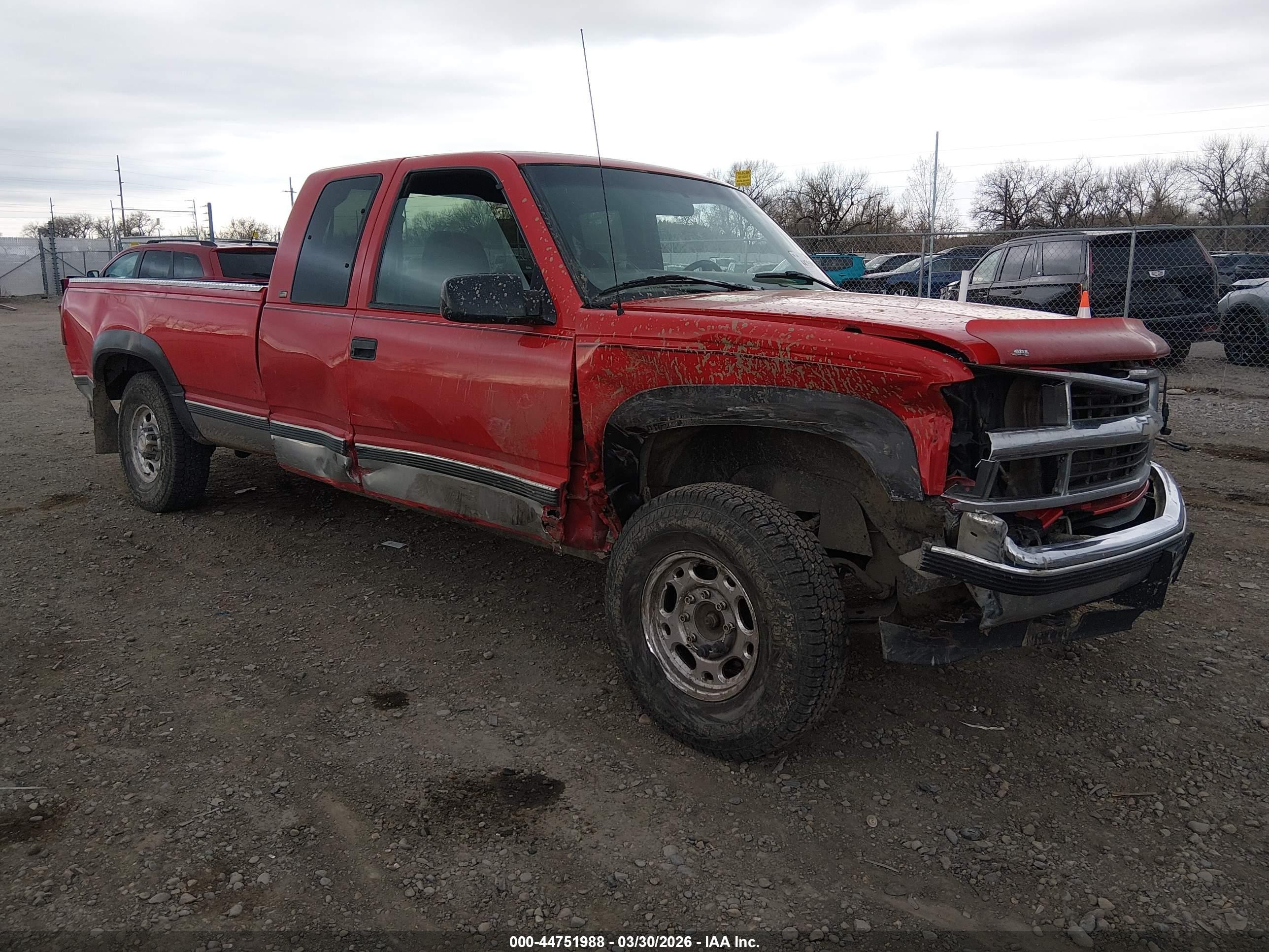 1997 Chevrolet Silverado 2500, VIN 1GCGK29R3VE208213 — Бок