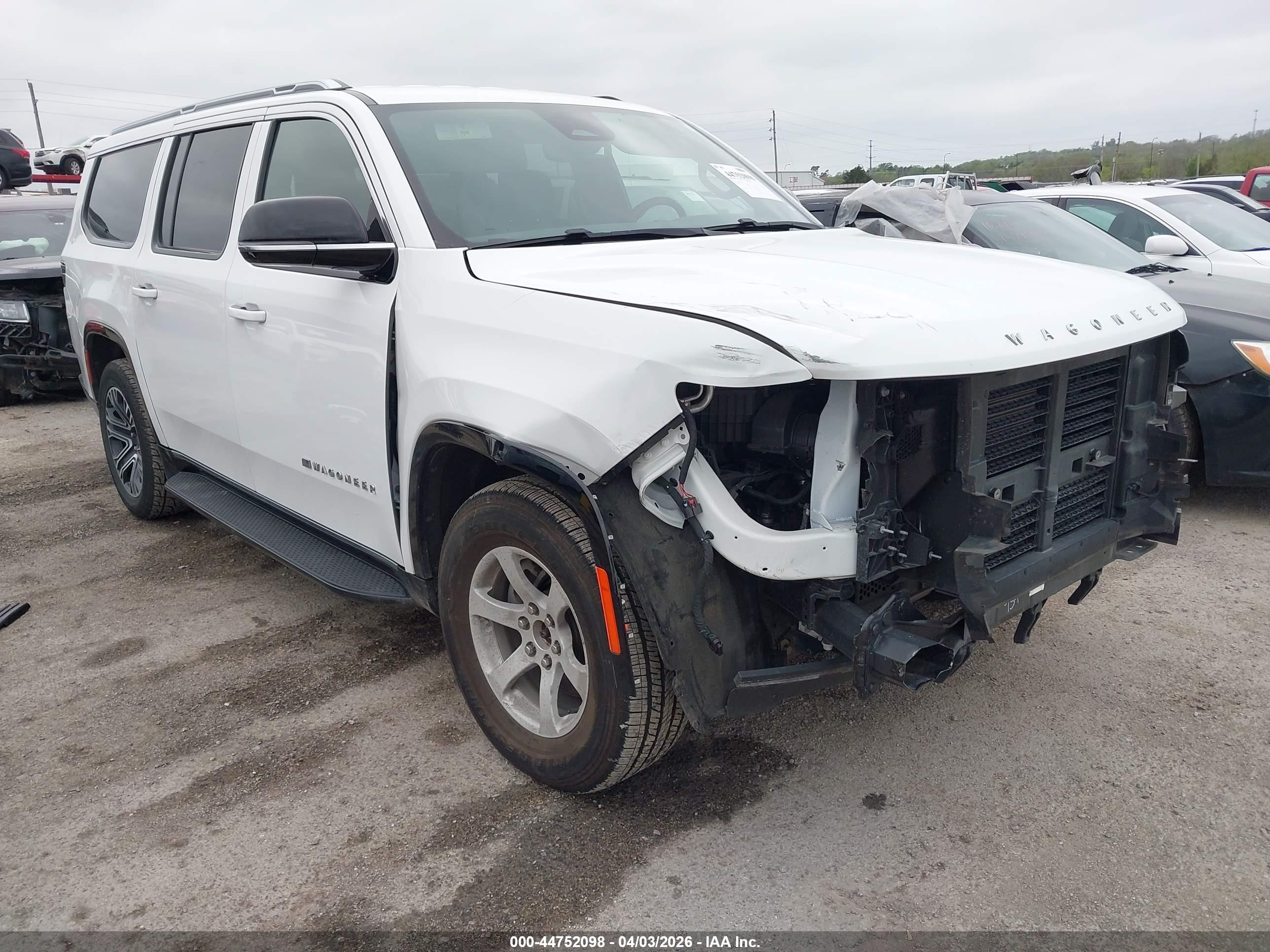 2024 Jeep Wagoneer Series II, VIN 1C4SJSBP4RS111390 — Перед