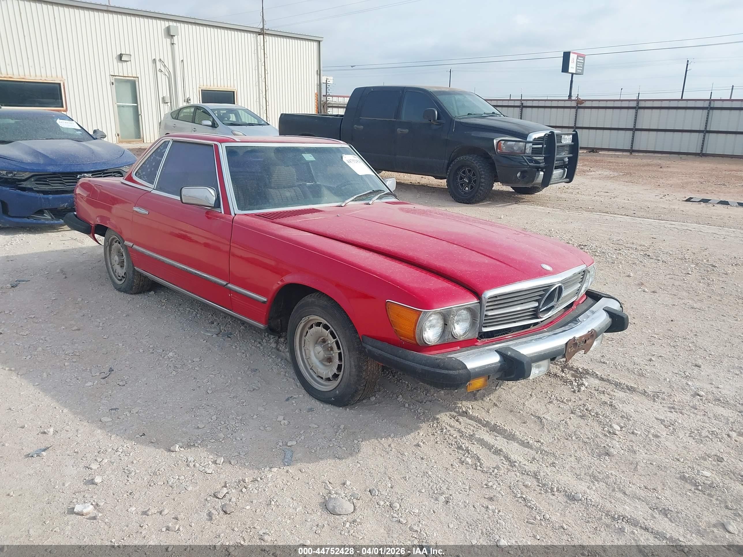 1980 Mercedes-Benz 280, VIN 10704210008929 — Normal wear