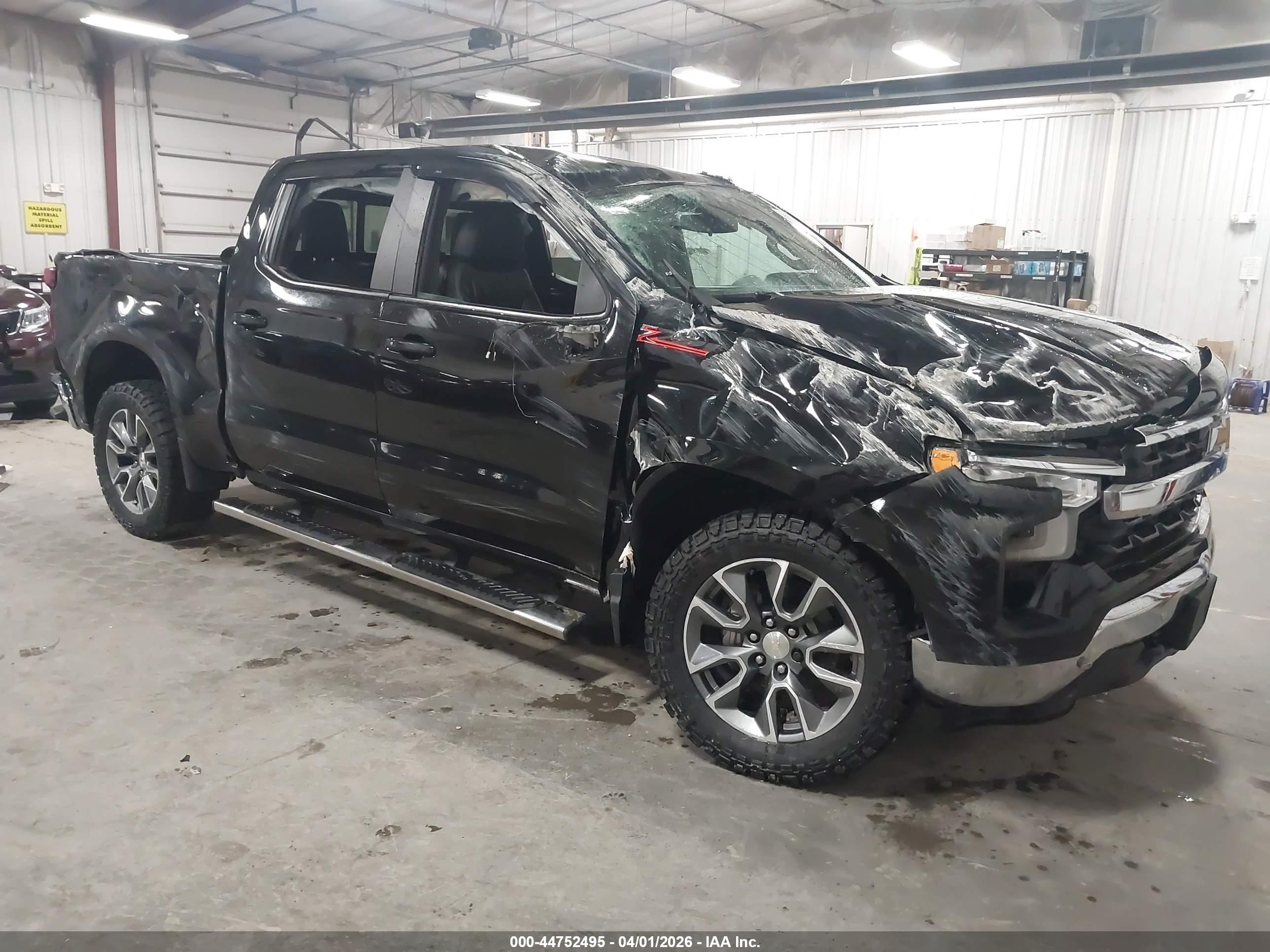 2024 Chevrolet Silverado 1500 LT, VIN 2GCUDDED1R1197173 — Rollover