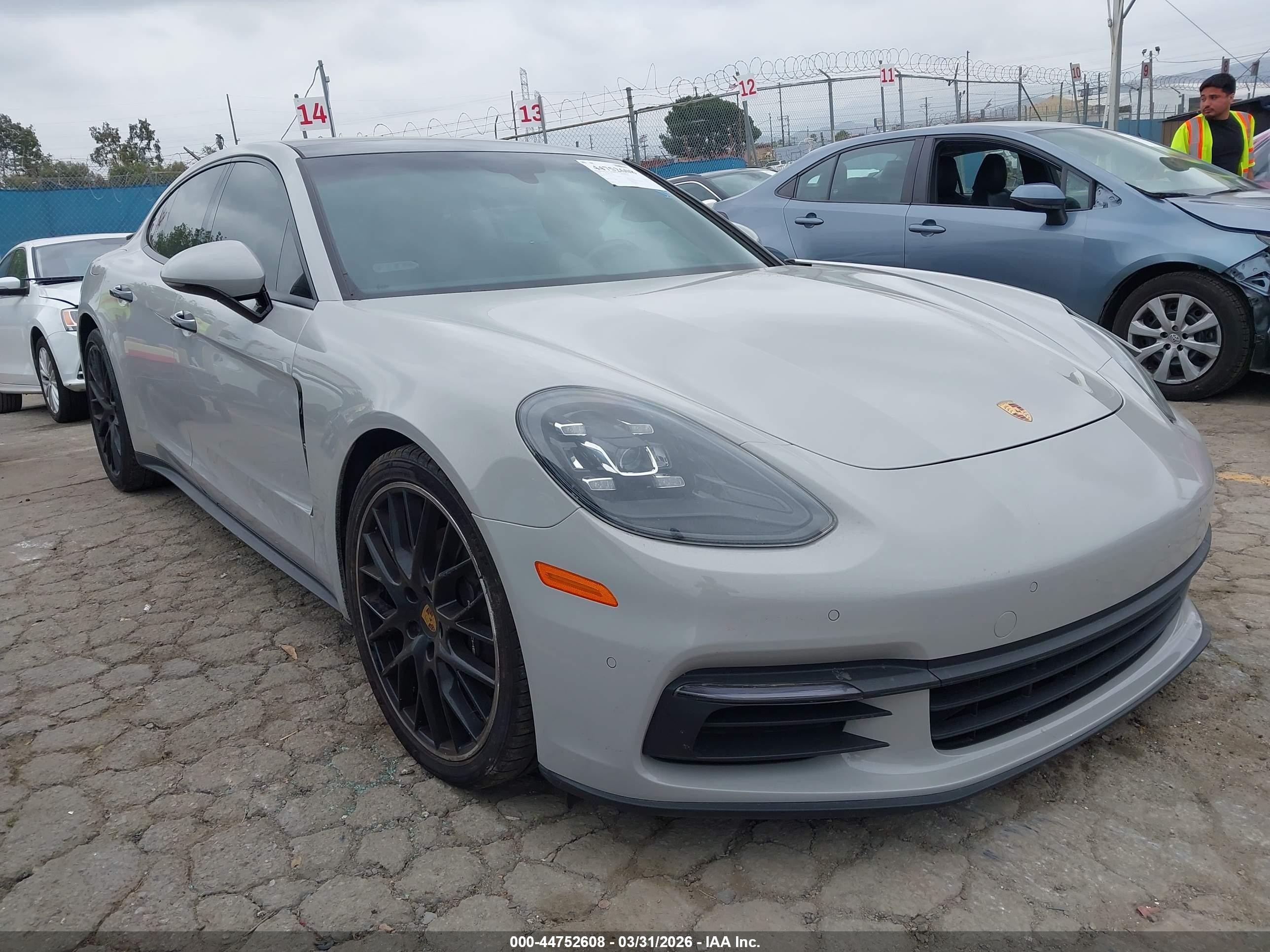 2020 Porsche Panamera, VIN WP0AA2A71LL103035 — Front end