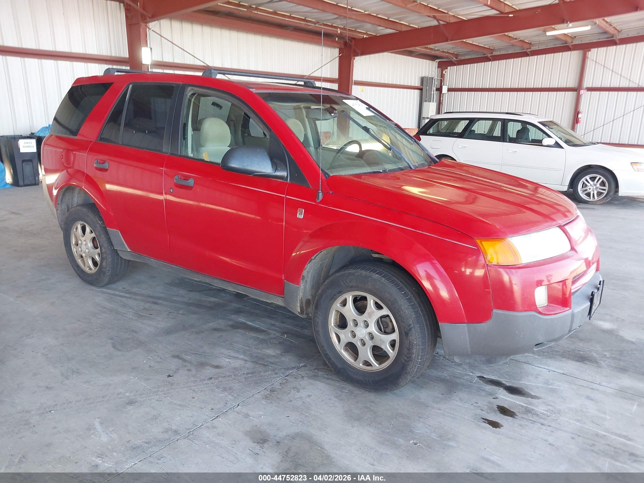 2002 Saturn VUE, VIN 5GZCZ63B92S821171 — Front end