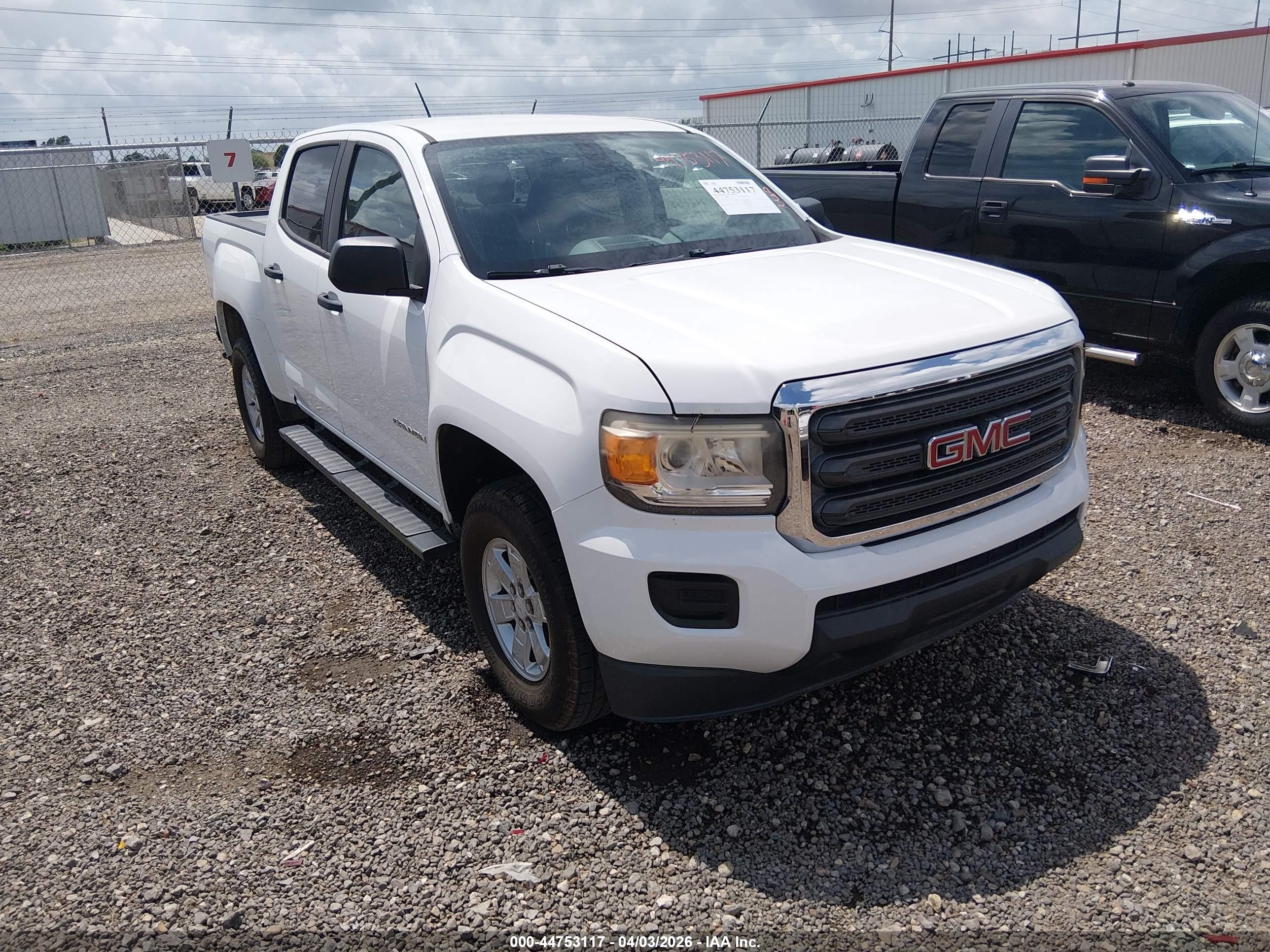 2015 GMC Canyon 2WD, VIN 1GTG5AE36F1125208 — Rear end
