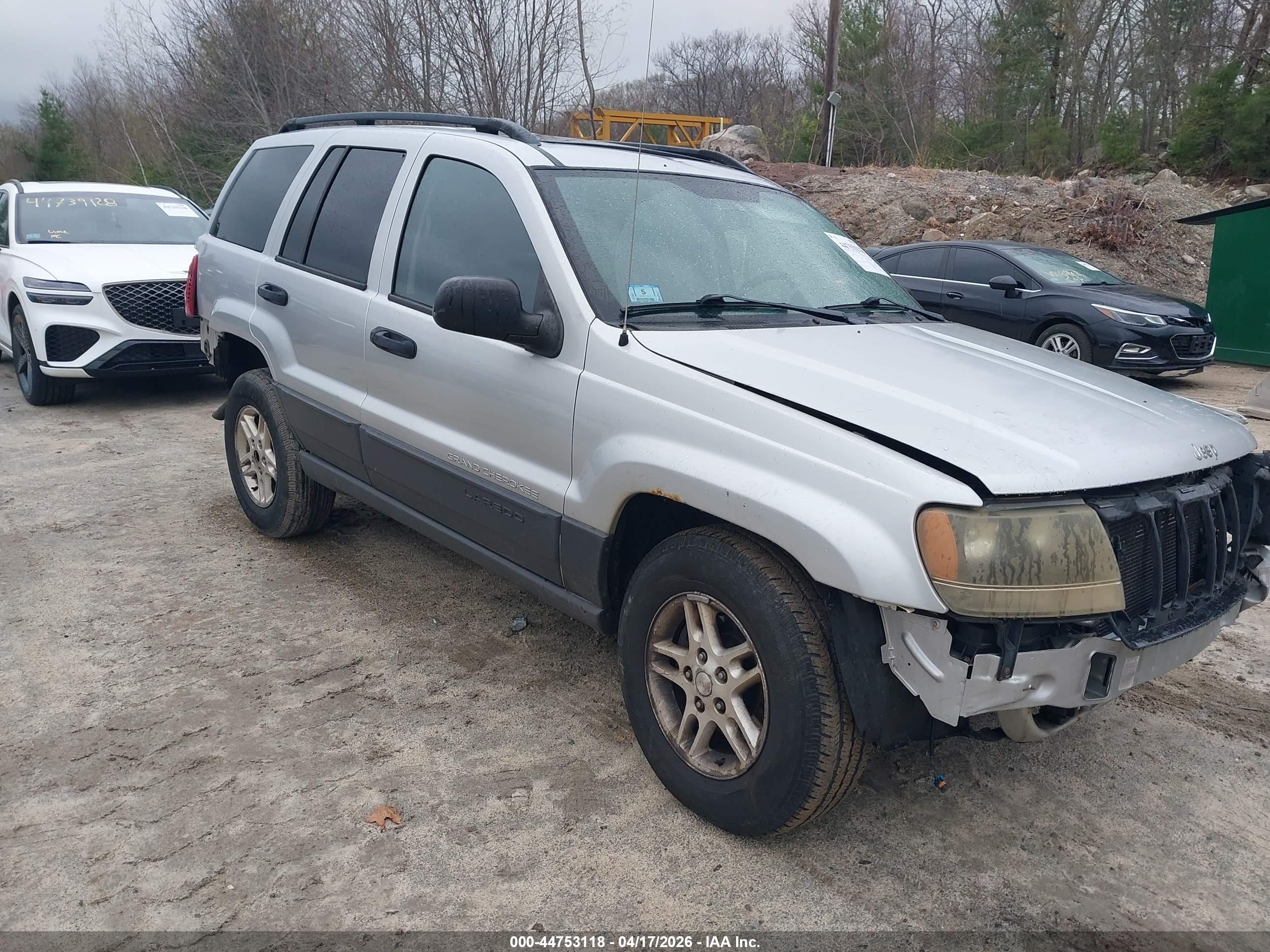 2004 Jeep Grand Cherokee Laredo, VIN 1J4GW48S94C275682 — Front end