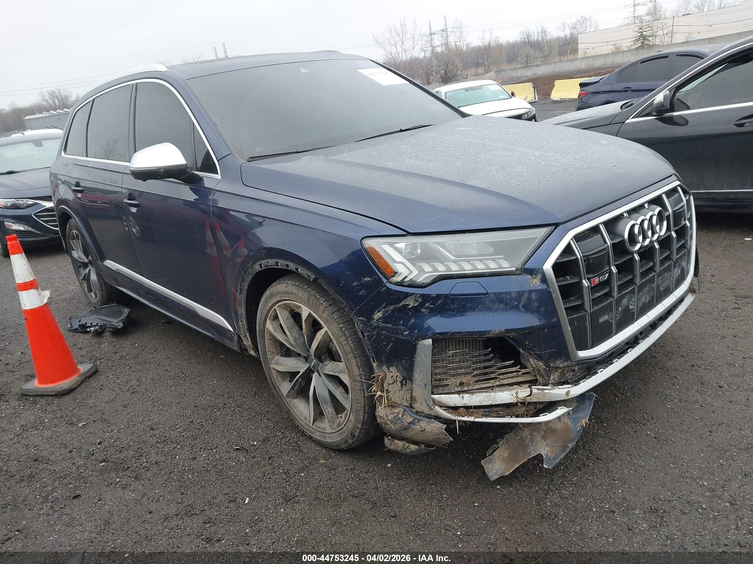 2021 Audi SQ7 Premium Plus, VIN WA1AWBF76MD010866 — Front end