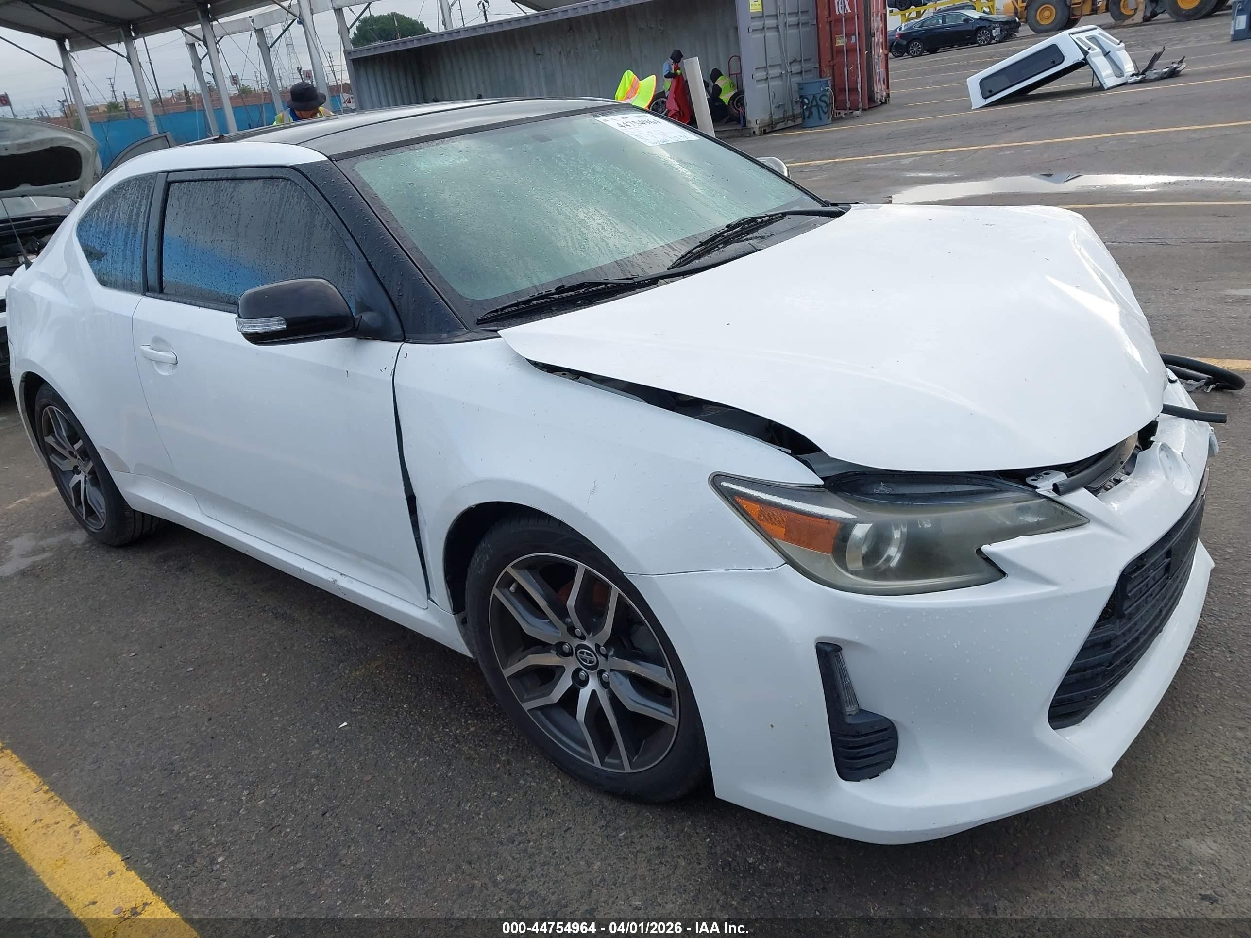 2014 Scion tC, VIN JTKJF5C72E3078965 — Front end