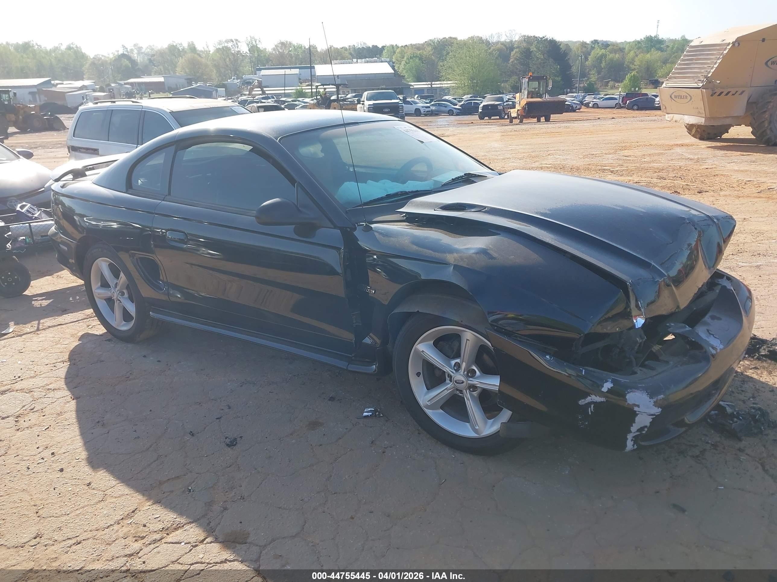 1998 Ford Mustang GT, VIN 1FAFP42X5WF192731 — Front end