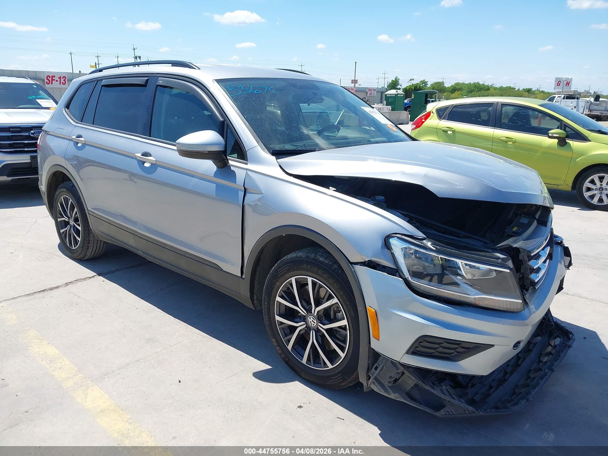 2021 Volkswagen Tiguan S, VIN 3VV1B7AX3MM028270 — Front end