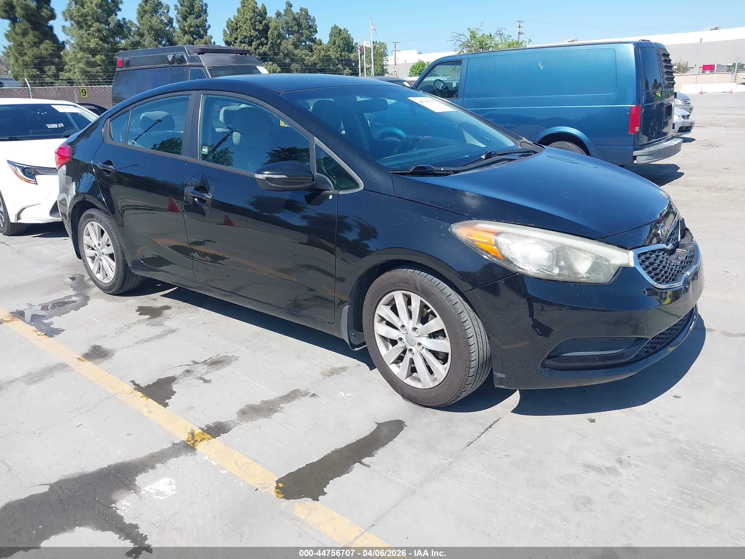 2014 Kia Forte LX, VIN KNAFX4A68E5078534 — Auction photo