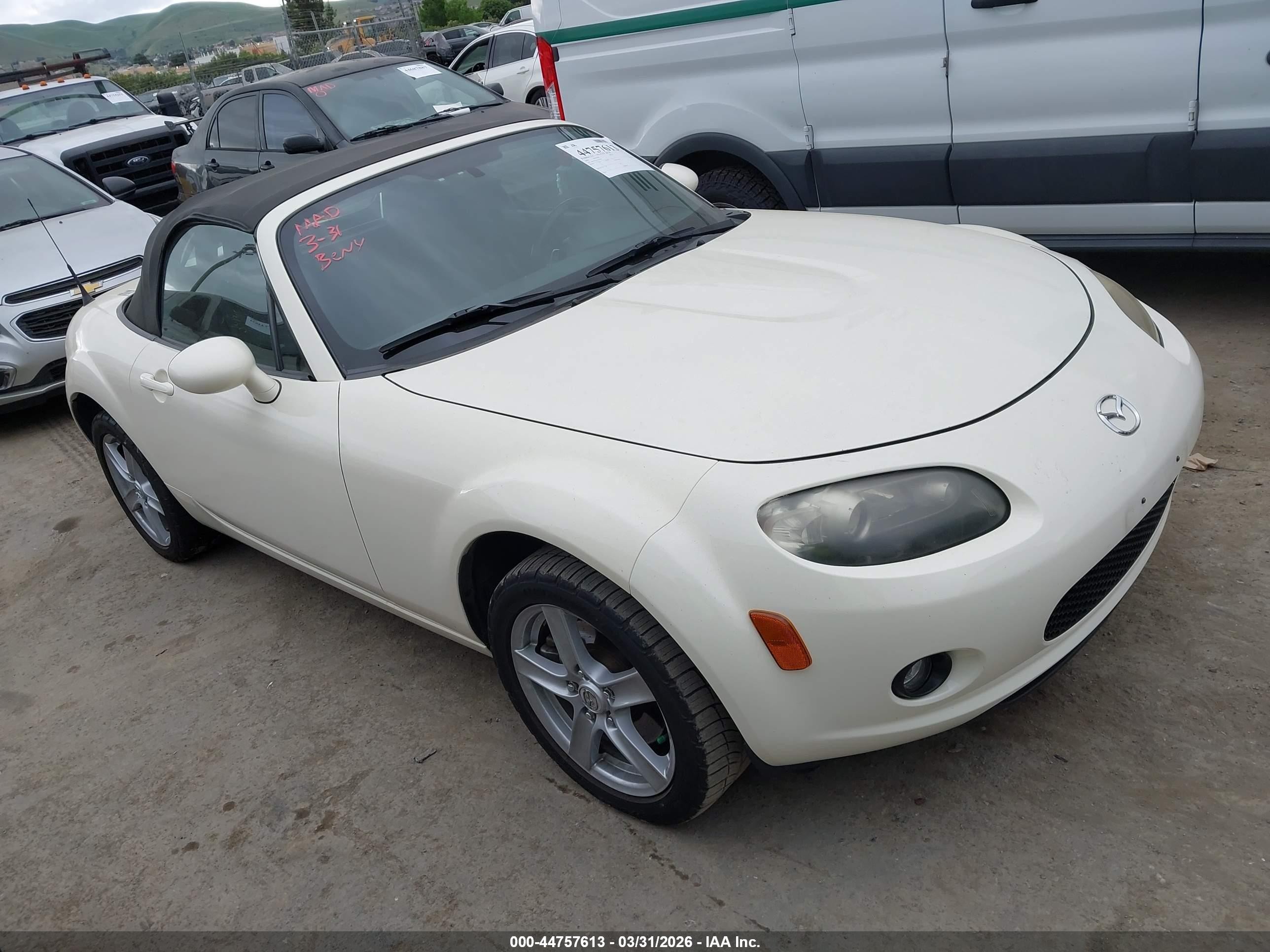2006 Mazda MX-5 Miata Touring, VIN JM1NC25F560119595 — Normal wear