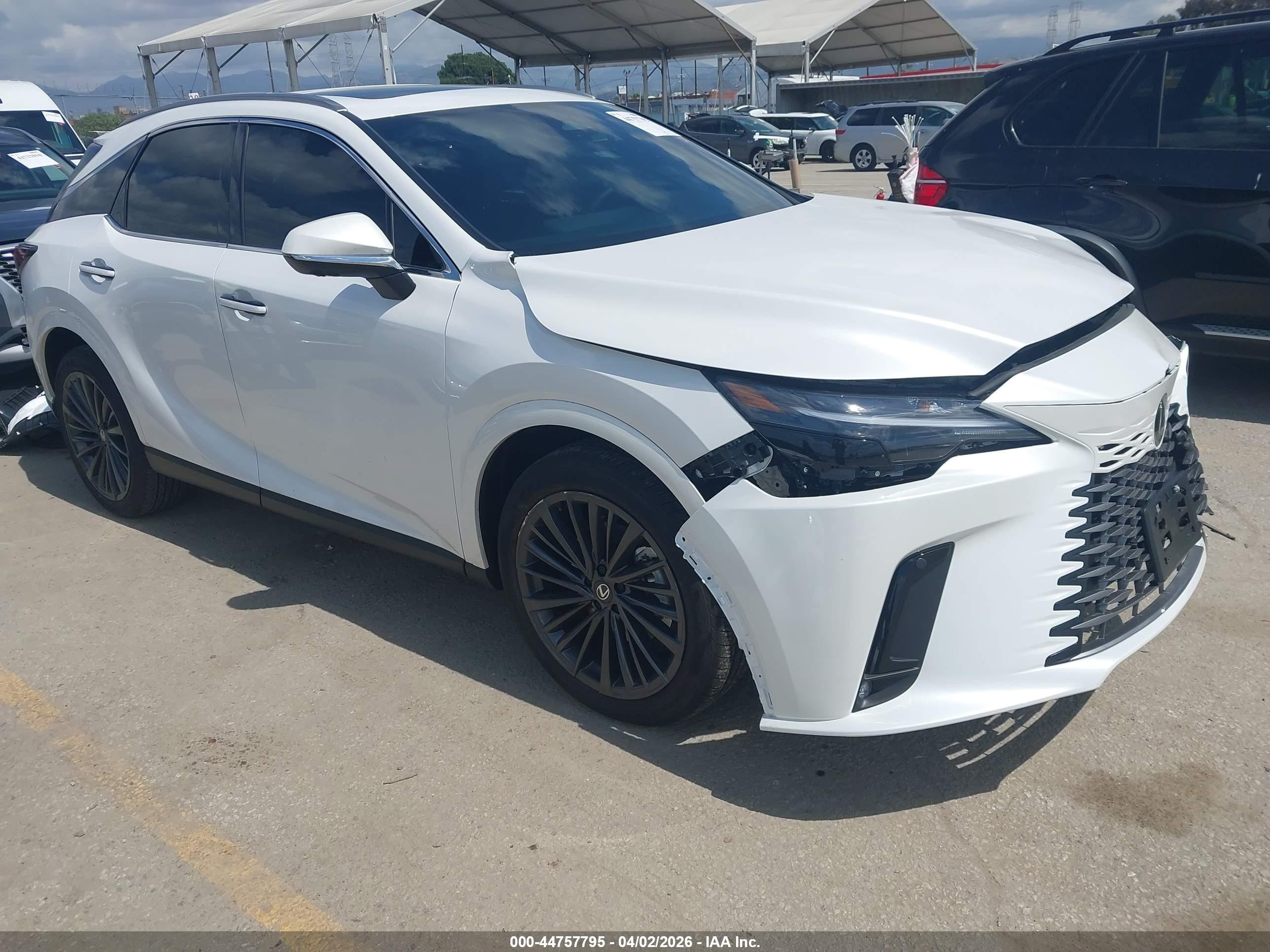 2026 Lexus RX 350h Luxury, VIN 2T2BBMCAXTC114401 — Front end