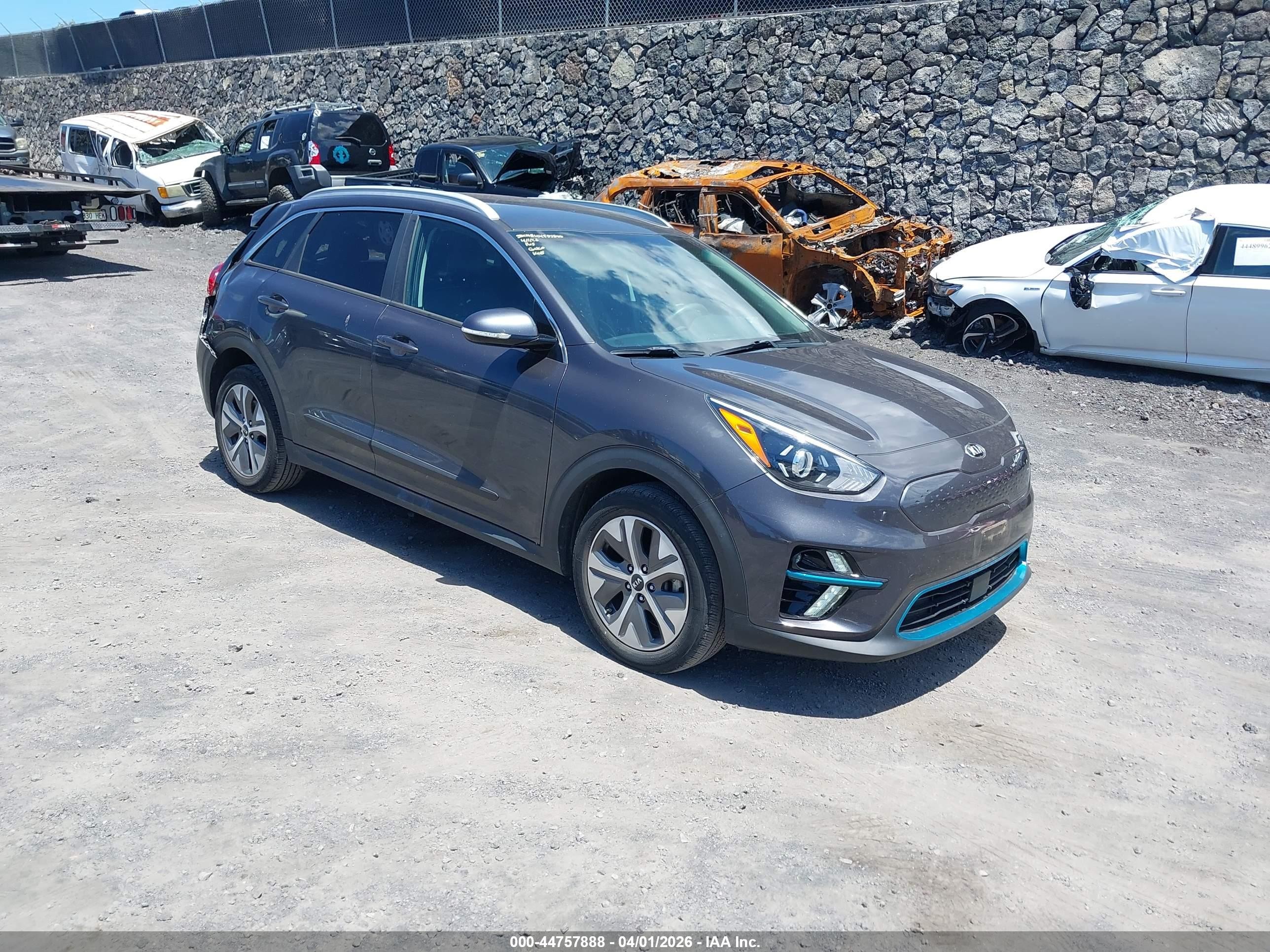2020 Kia Niro EX, VIN KNDCC3LG0L5062956 — Rear end