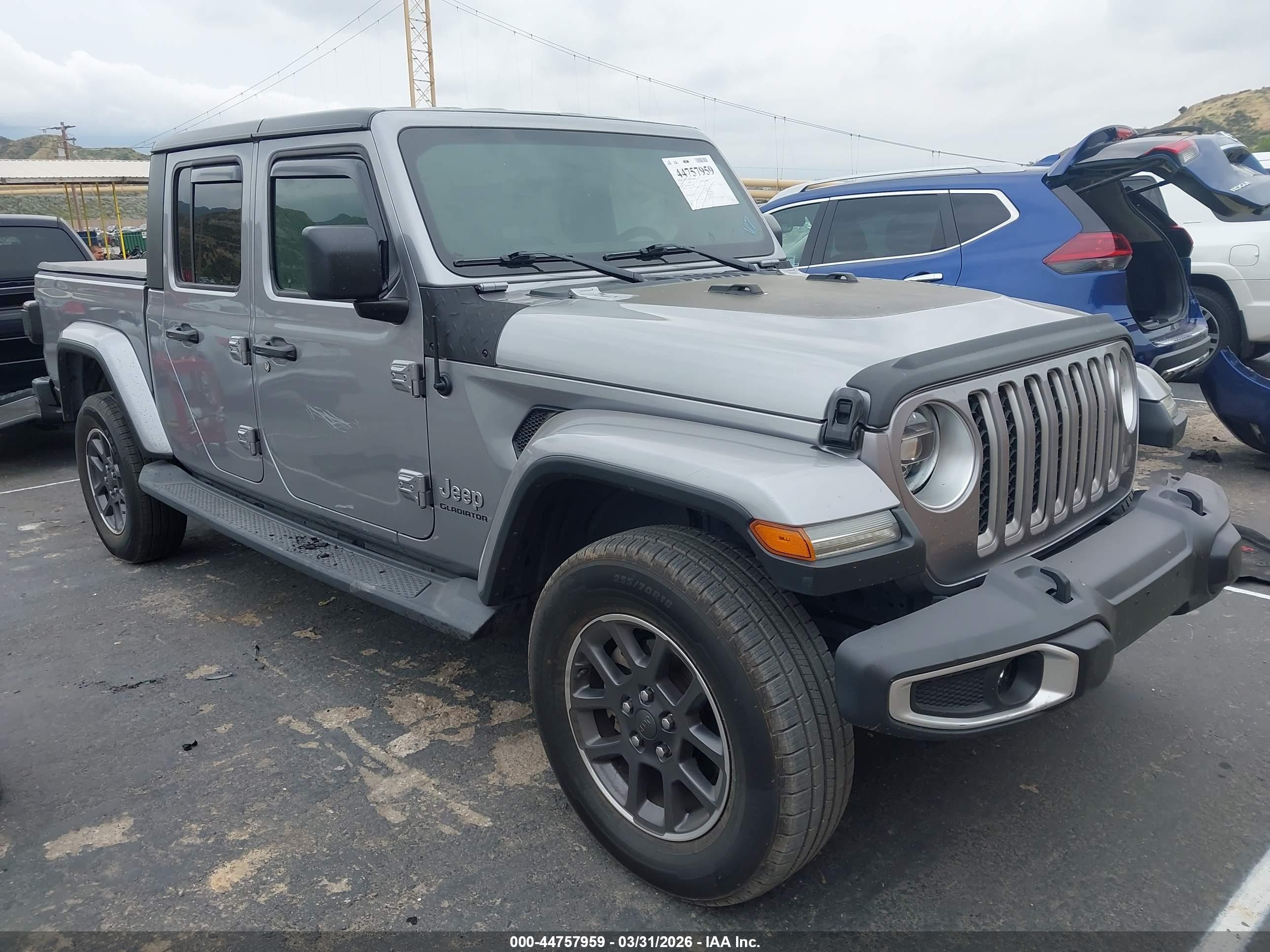 2020 Jeep Gladiator Overland, VIN 1C6HJTFGXLL154733 — Interior fire