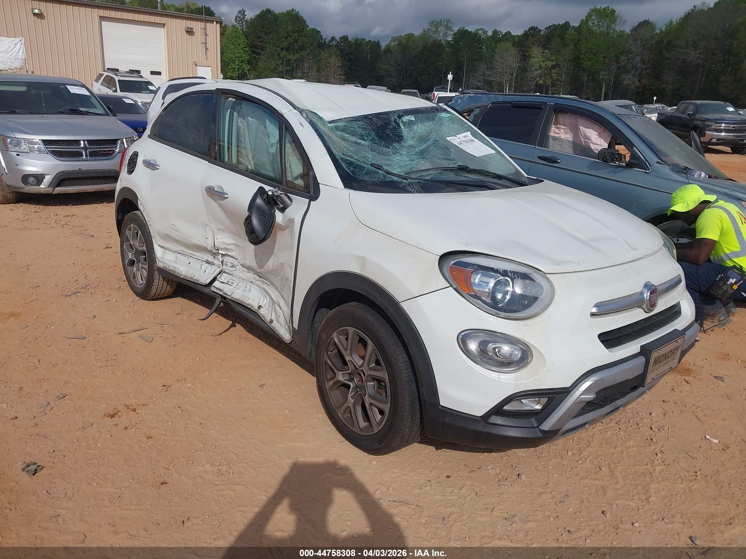 2016 FIAT 500X Trekking, VIN ZFBCFXCT1GP386166 — Опрокидывание