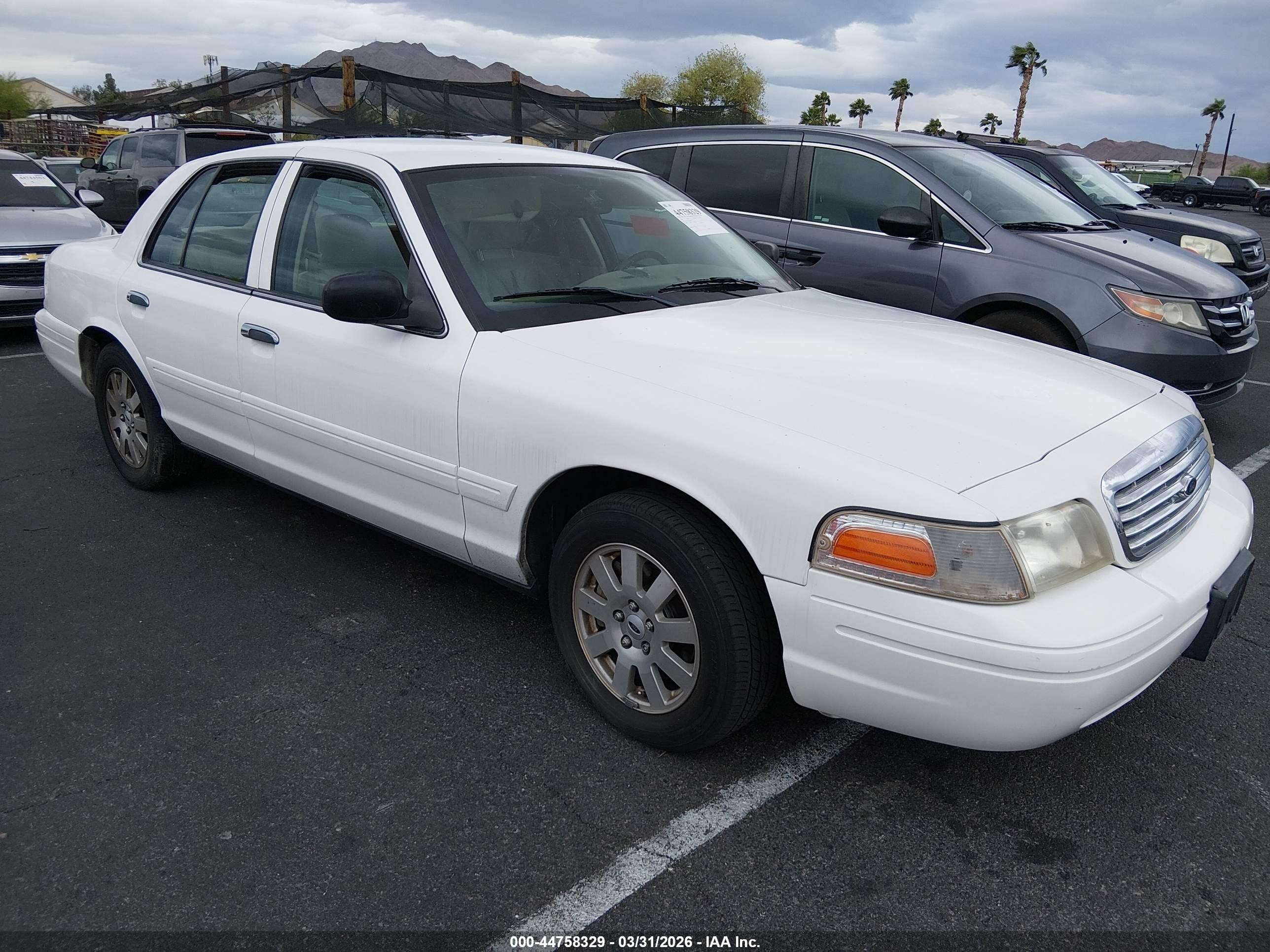 2008 Ford Crown Victoria LX, VIN 2FAFP74VX8X128897 — Roof