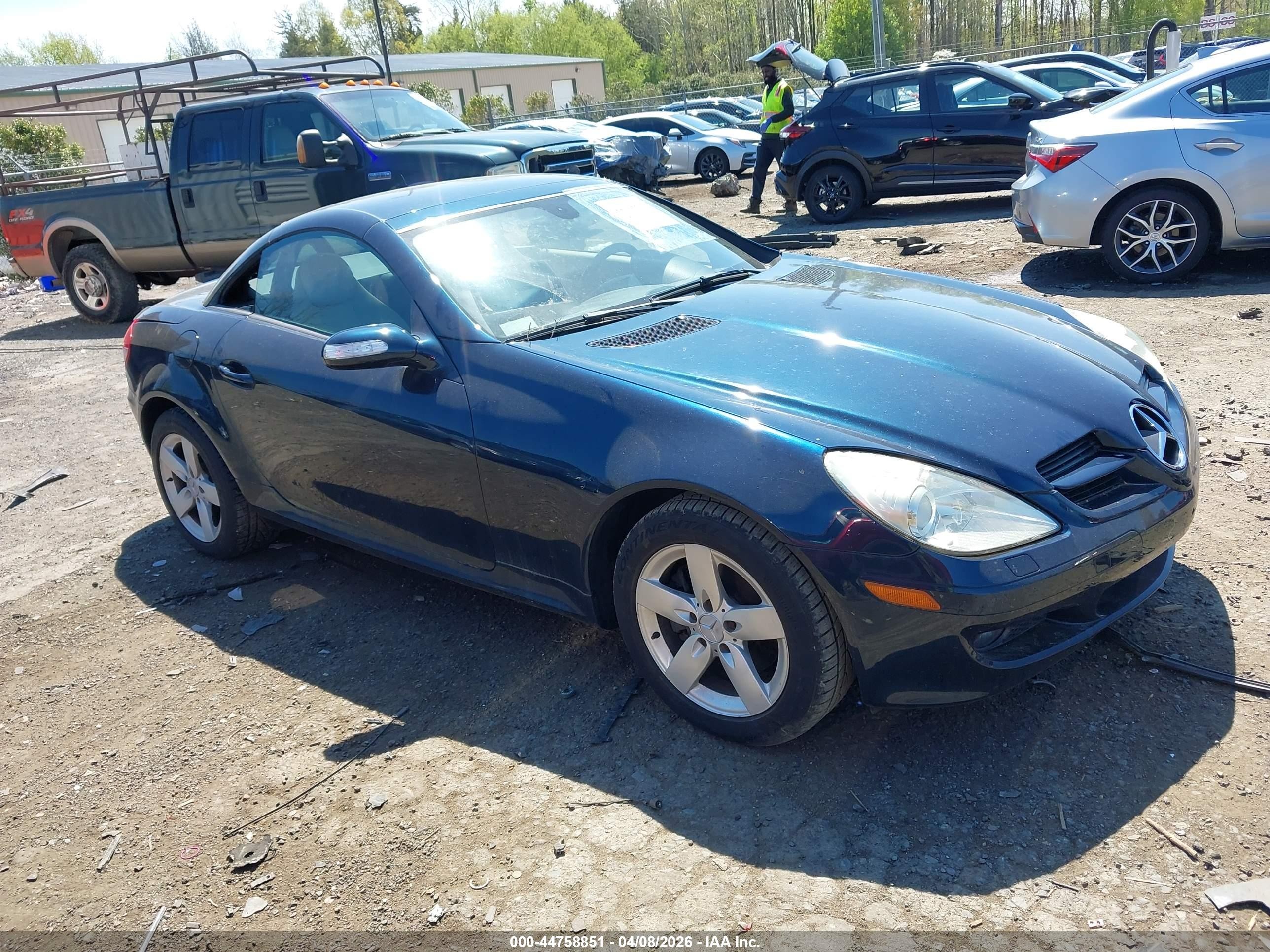 2007 Mercedes-Benz SLK 280, VIN WDBWK54F97F160299 — Фото с аукциона