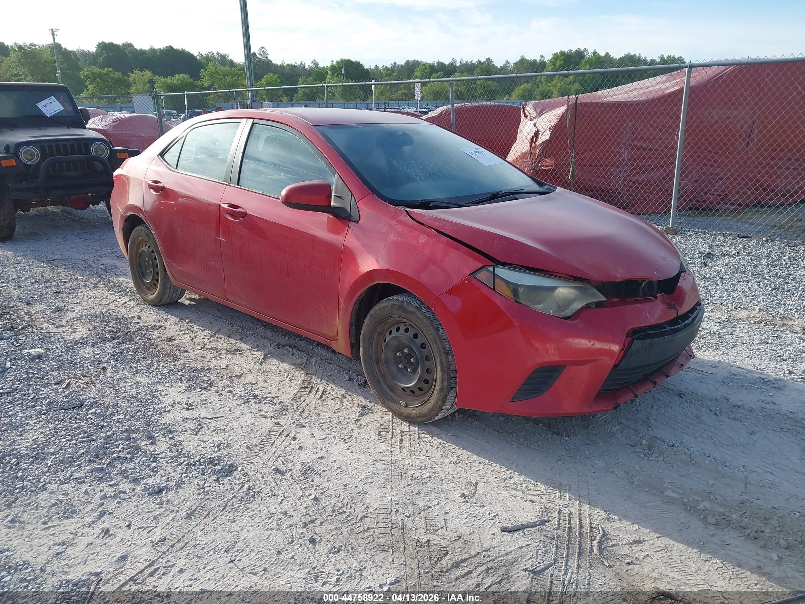 2014 Toyota Corolla LE, VIN 5YFBURHE2EP077127 — Front end