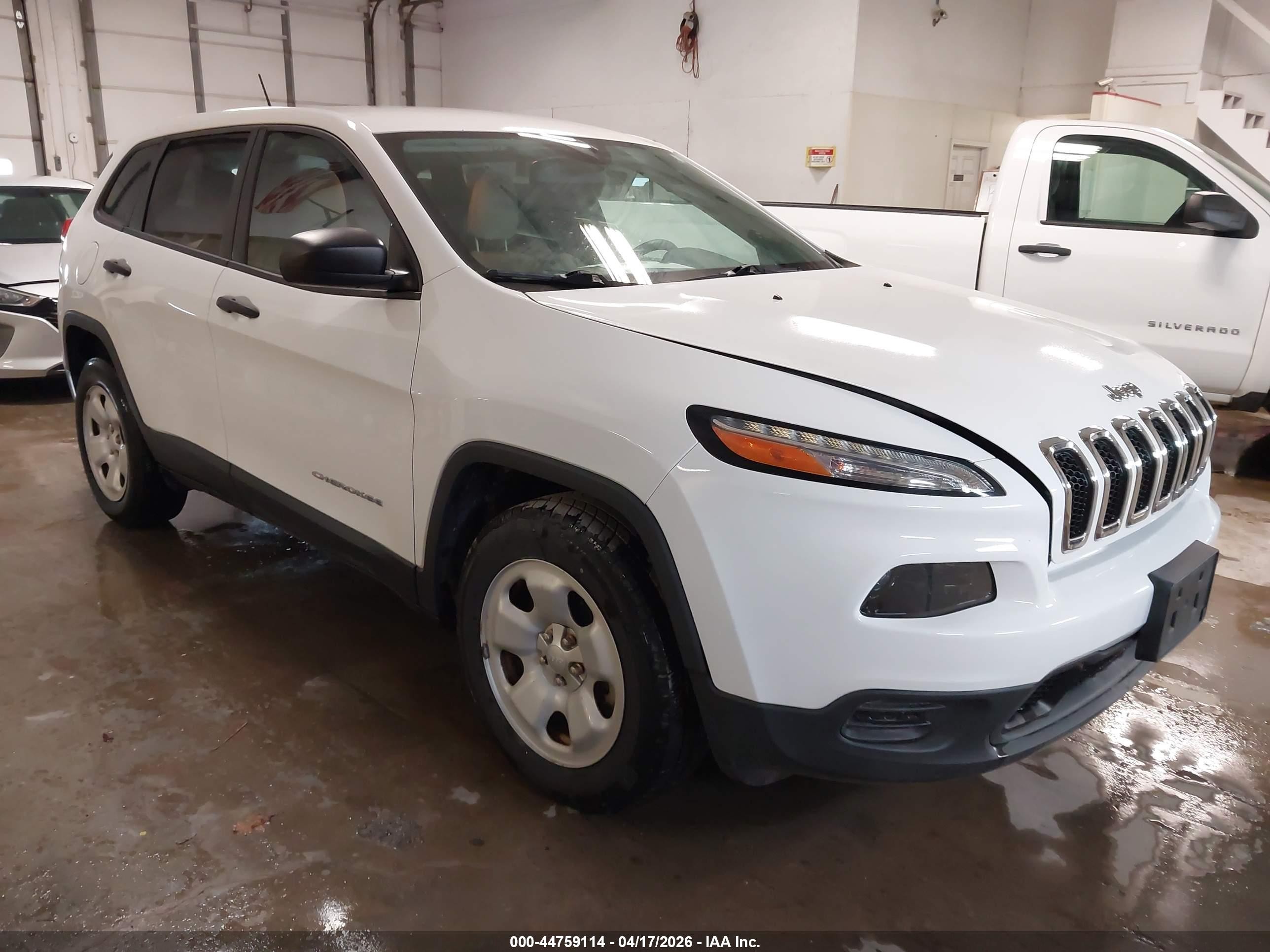 2017 Jeep Cherokee Altitude, VIN 1C4PJMAB6HW543302 — Normal wear
