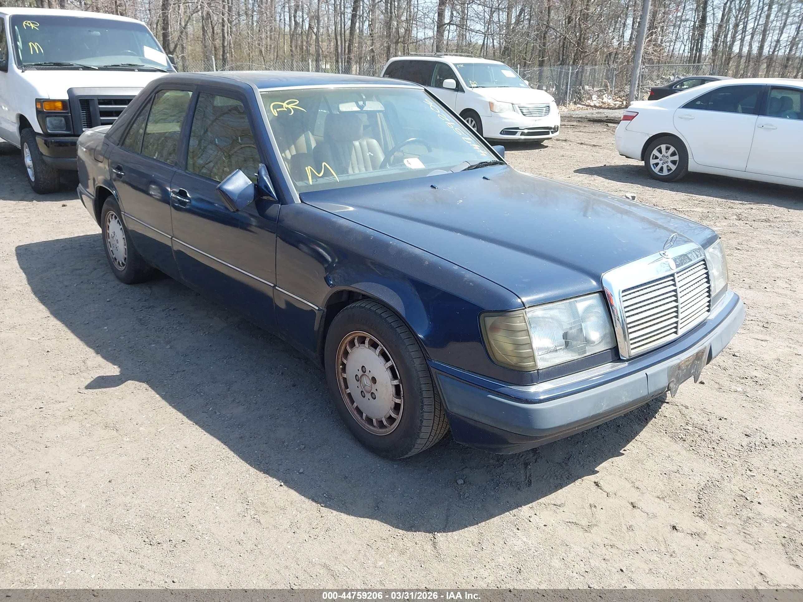 1991 Mercedes-Benz 260, VIN WDBEA26D1MB505059 — Side