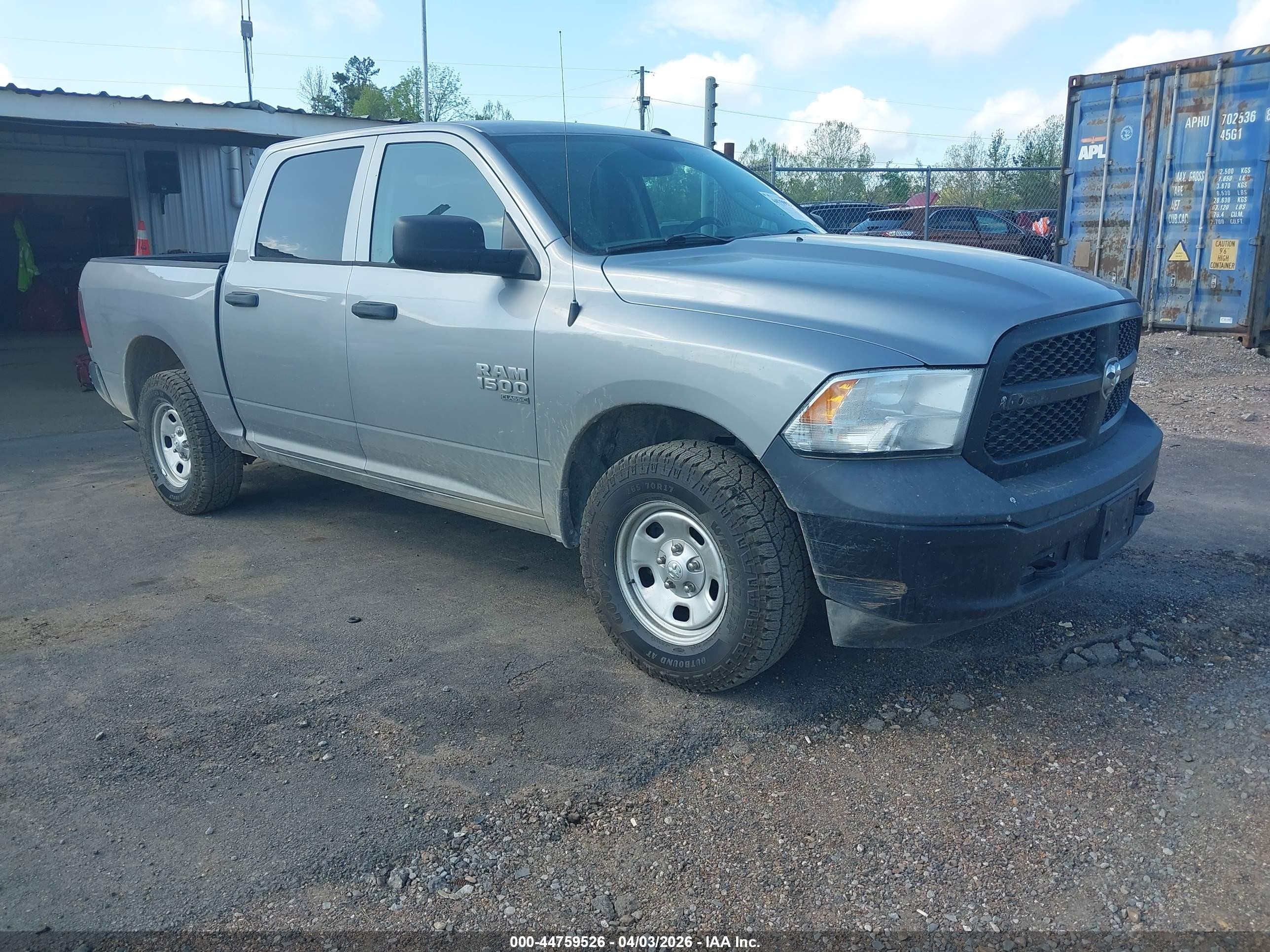 2020 Ram 1500 Tradesman, VIN 3C6RR7KG1LG246577 — Front end